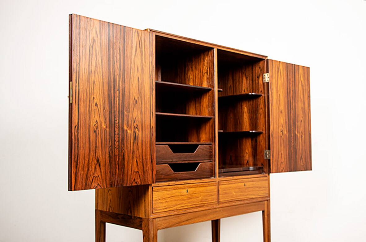 High cabinet, Bar, Danish in rosewood model 6201 by Hans Olsen 1960.
