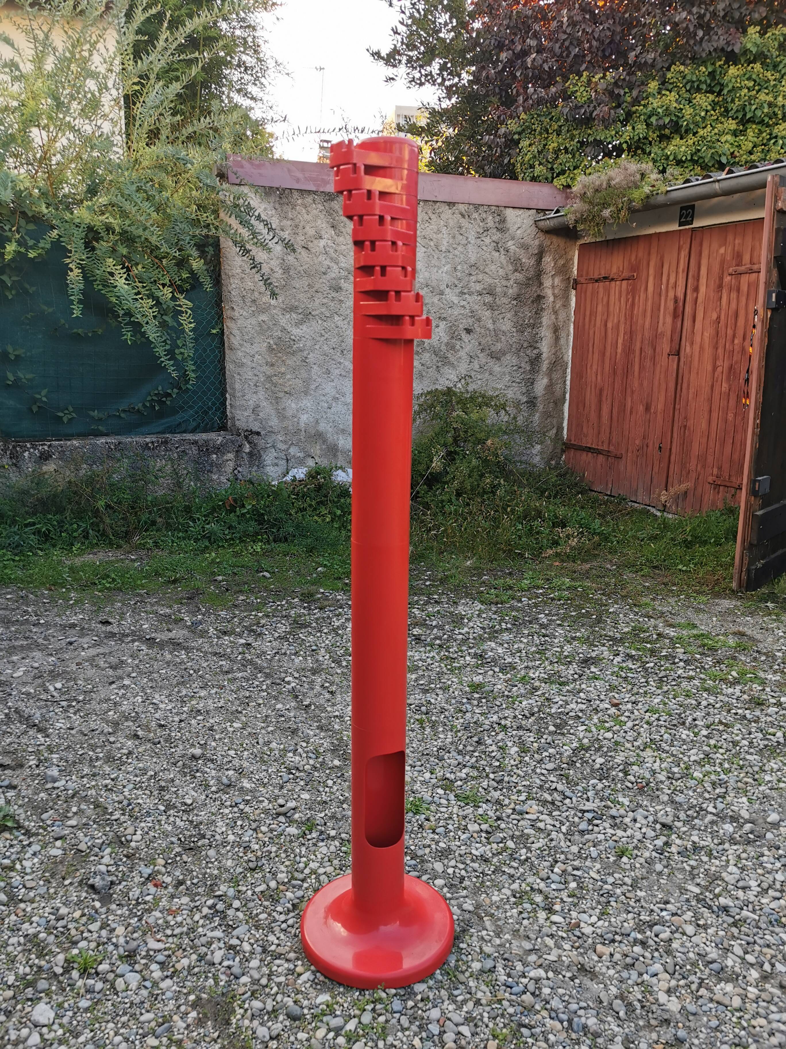 Portemanteau space age