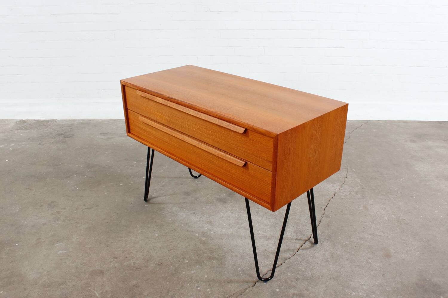 Commode en teck vintage Buffet mcm hairpins années 60 années 70