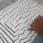 Large Beni Ouarain rug, 285 x 205 cm