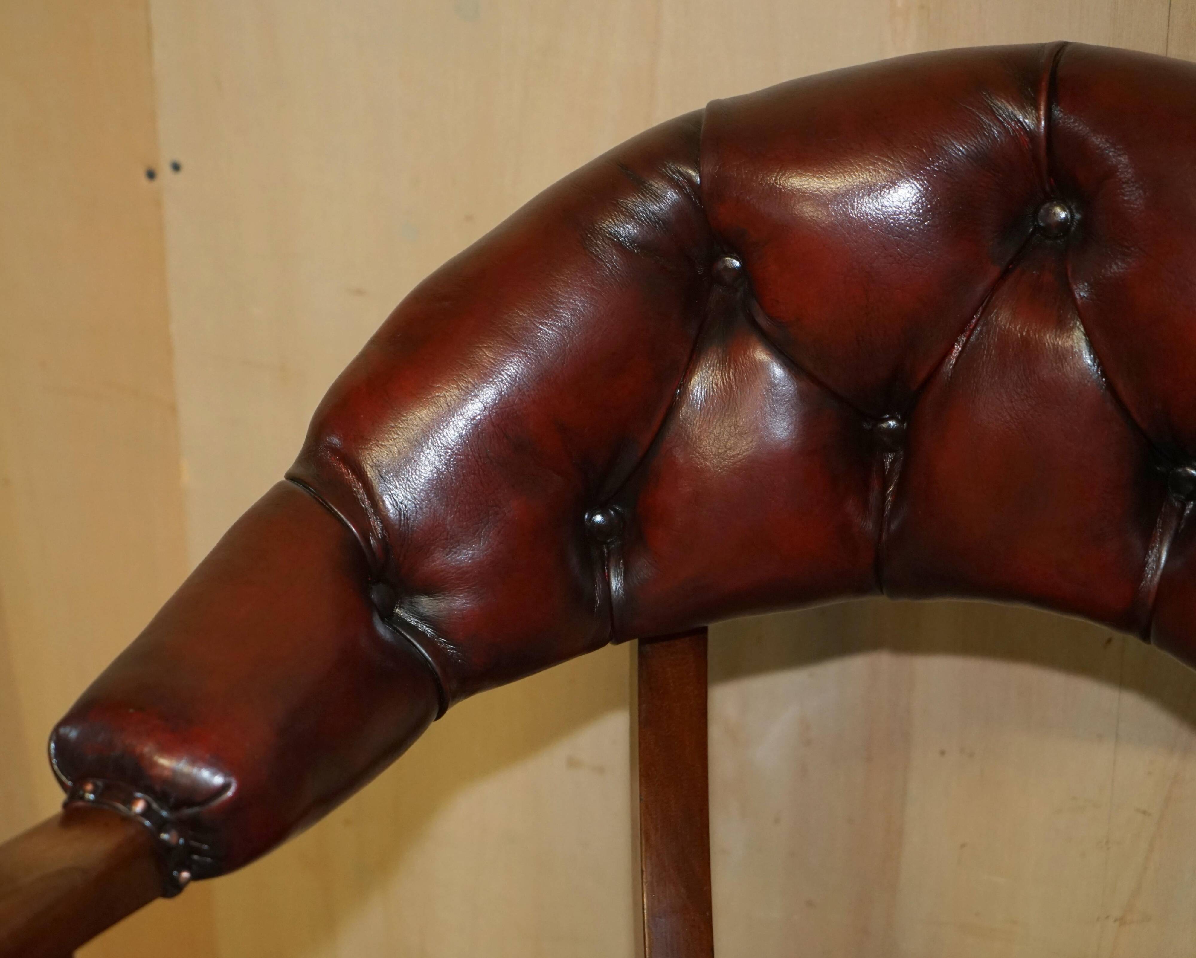 Chesterfield captain's armchair William IV in restored leather with hardwood.