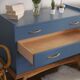 Commode pieds compas, bleu profond