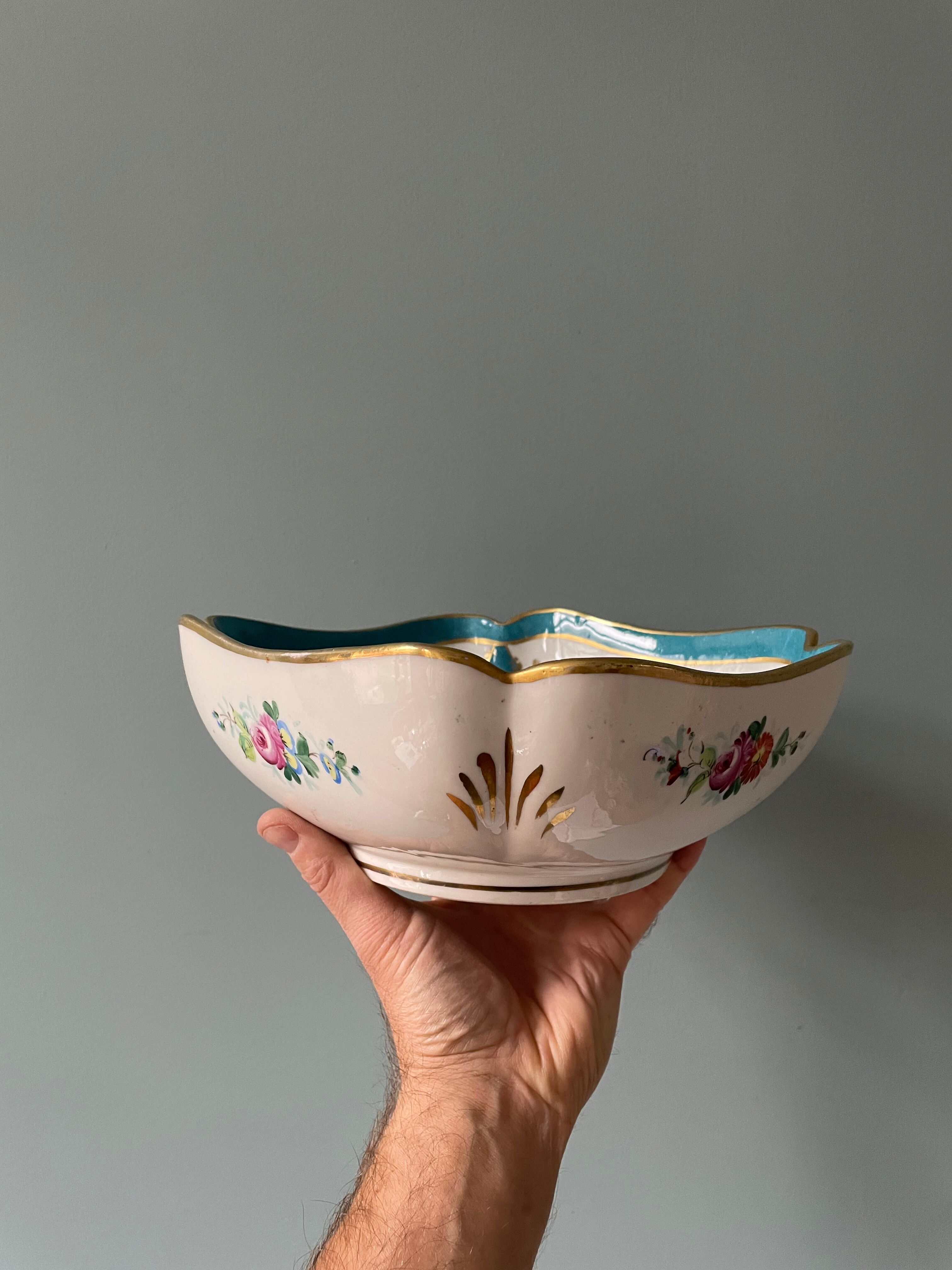 Porcelain salad bowl of Sèvres XIXth