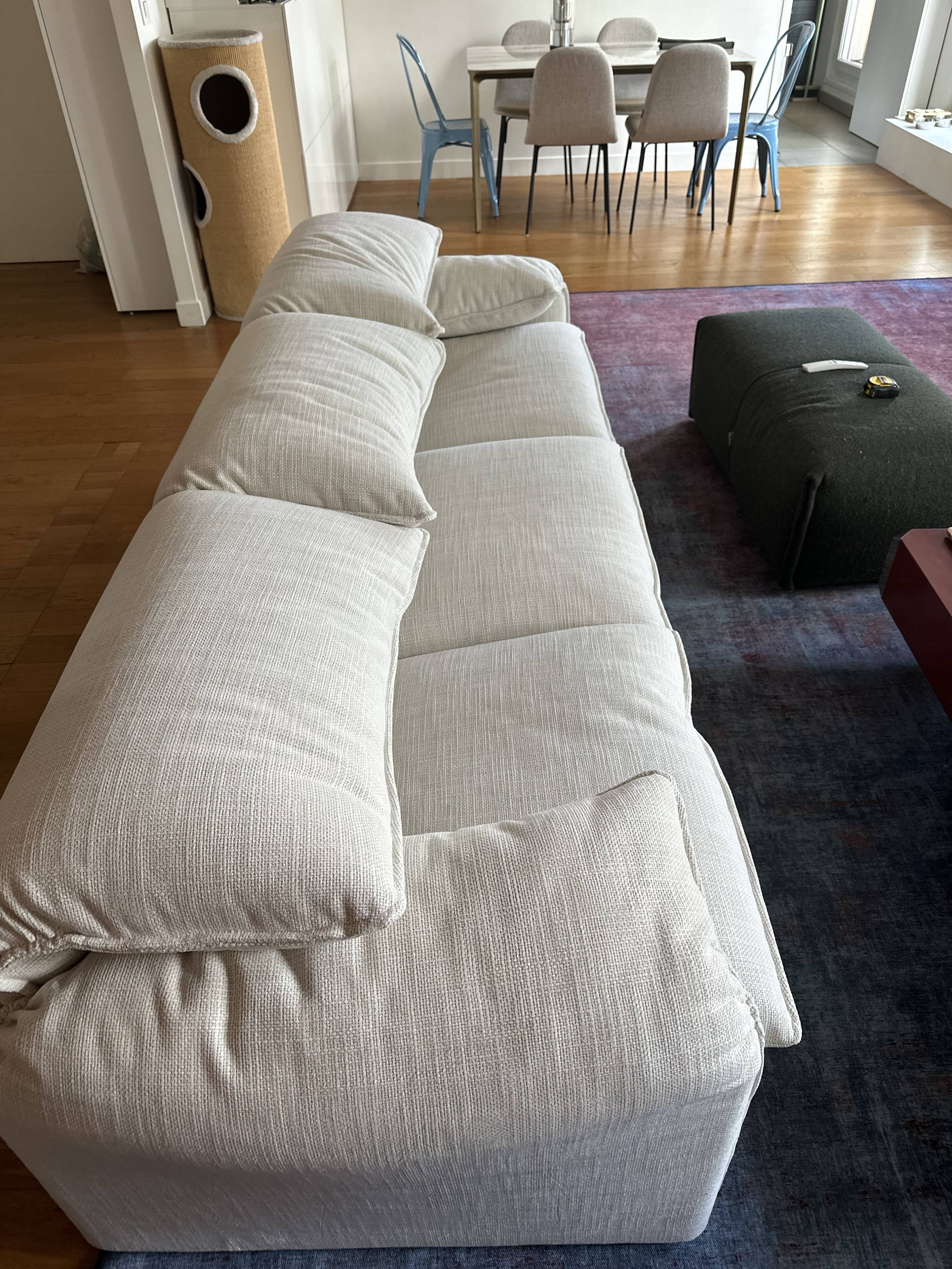 Maralunga 40 Sofa by Cassina