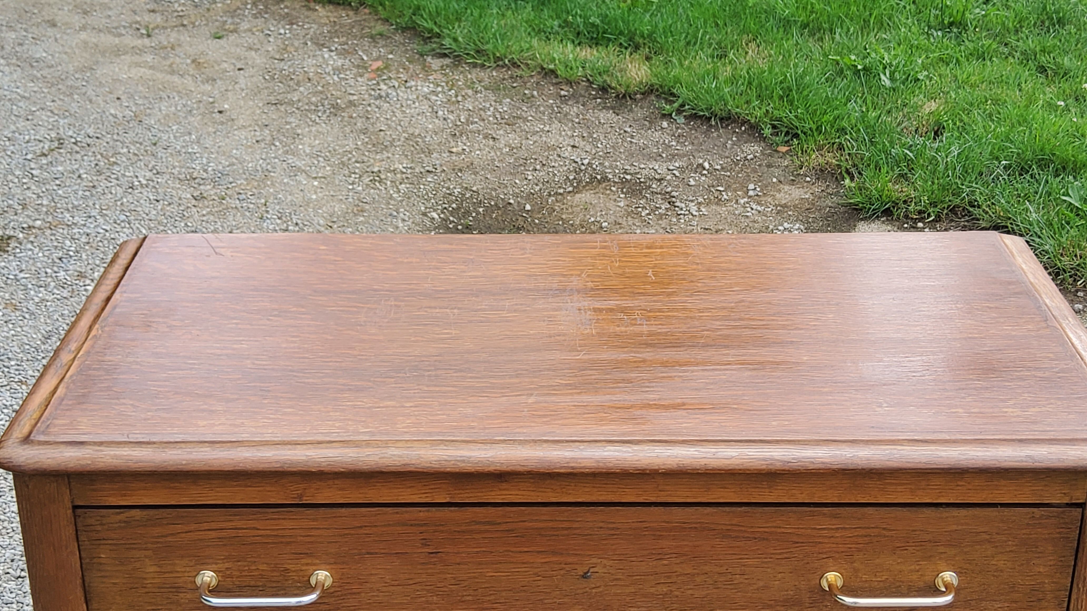 Vintage oak chest of drawers feet compass 4 drawers from the 50s