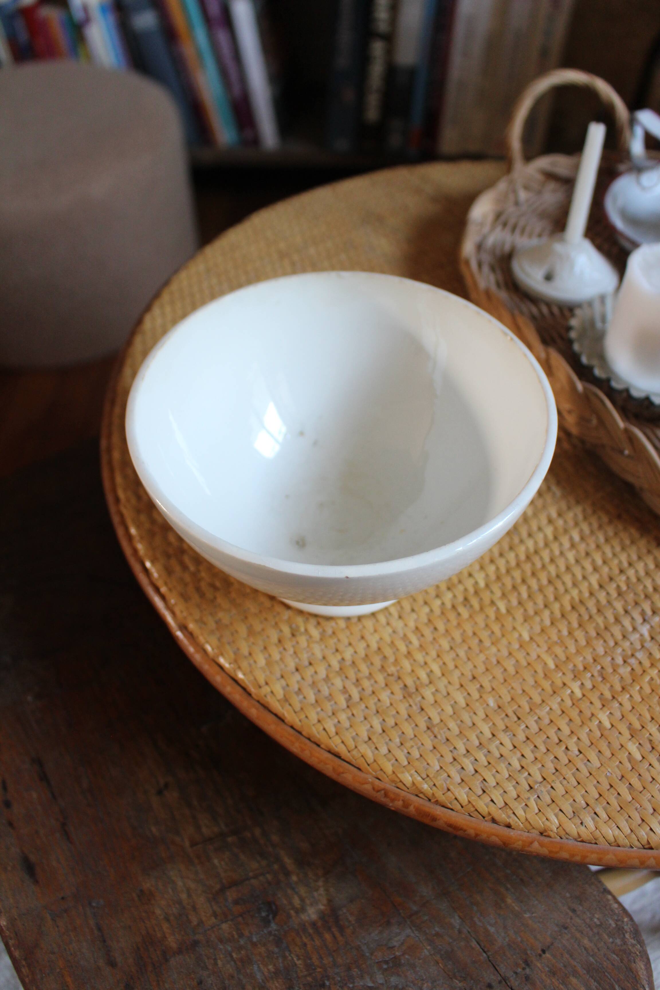 White earthenware bowl on foot Digoin Sarreguemines