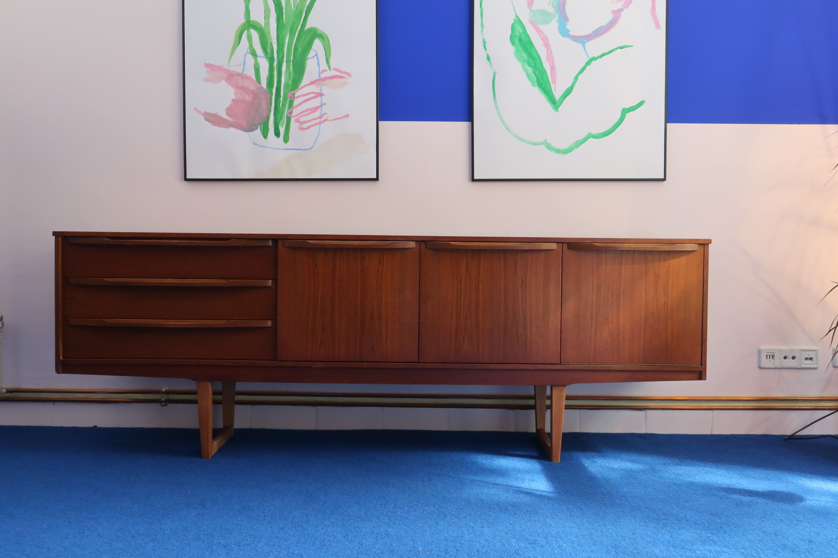 Teak sideboard of the 60s U-shaped base