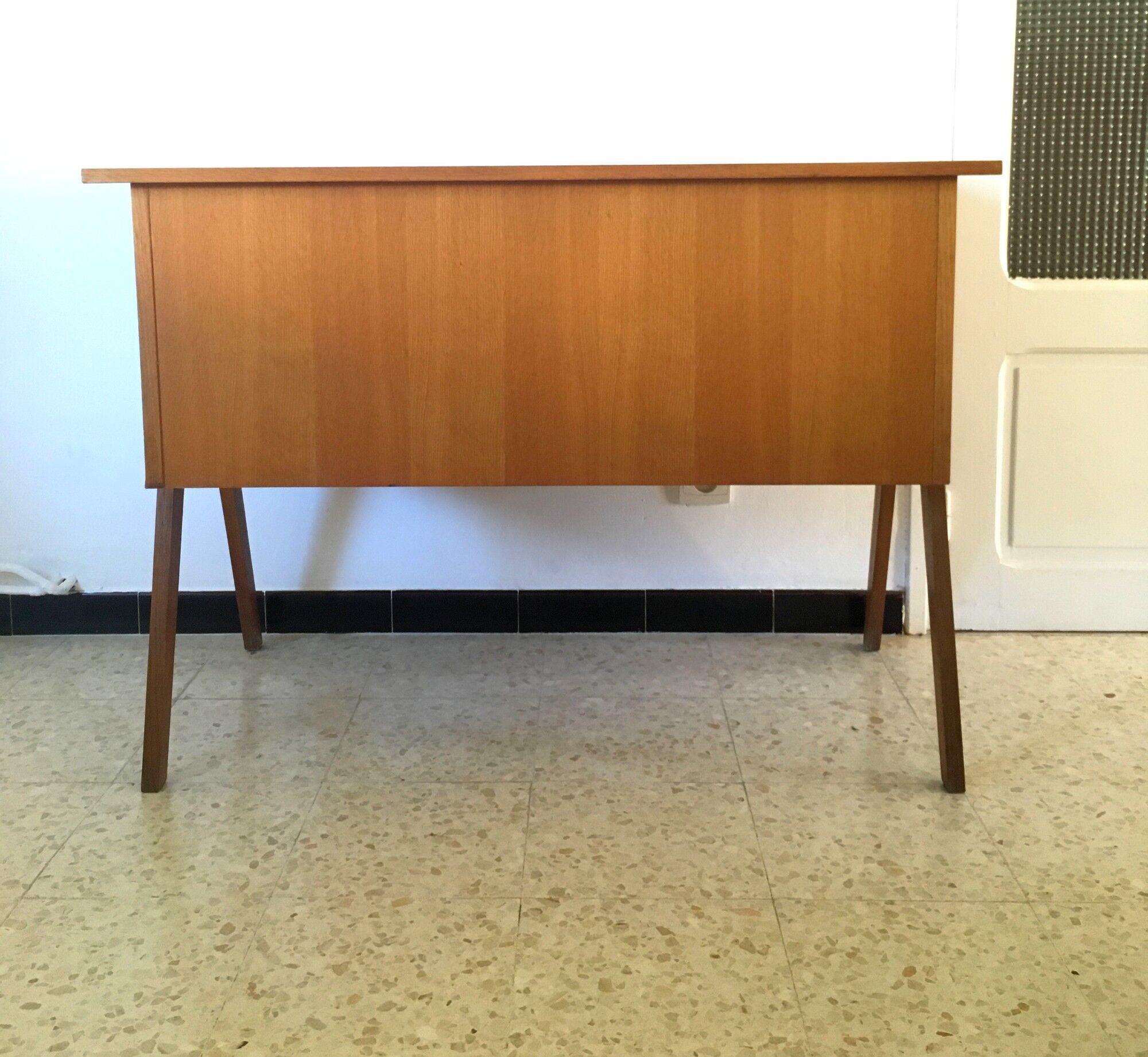 Vintage desk compass feet 1960
