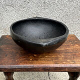 Ancient bowl, ethnic pottery in Colombian La Chamba ceramic.