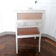 Fauteuil canné de style Louis XV bois laqué