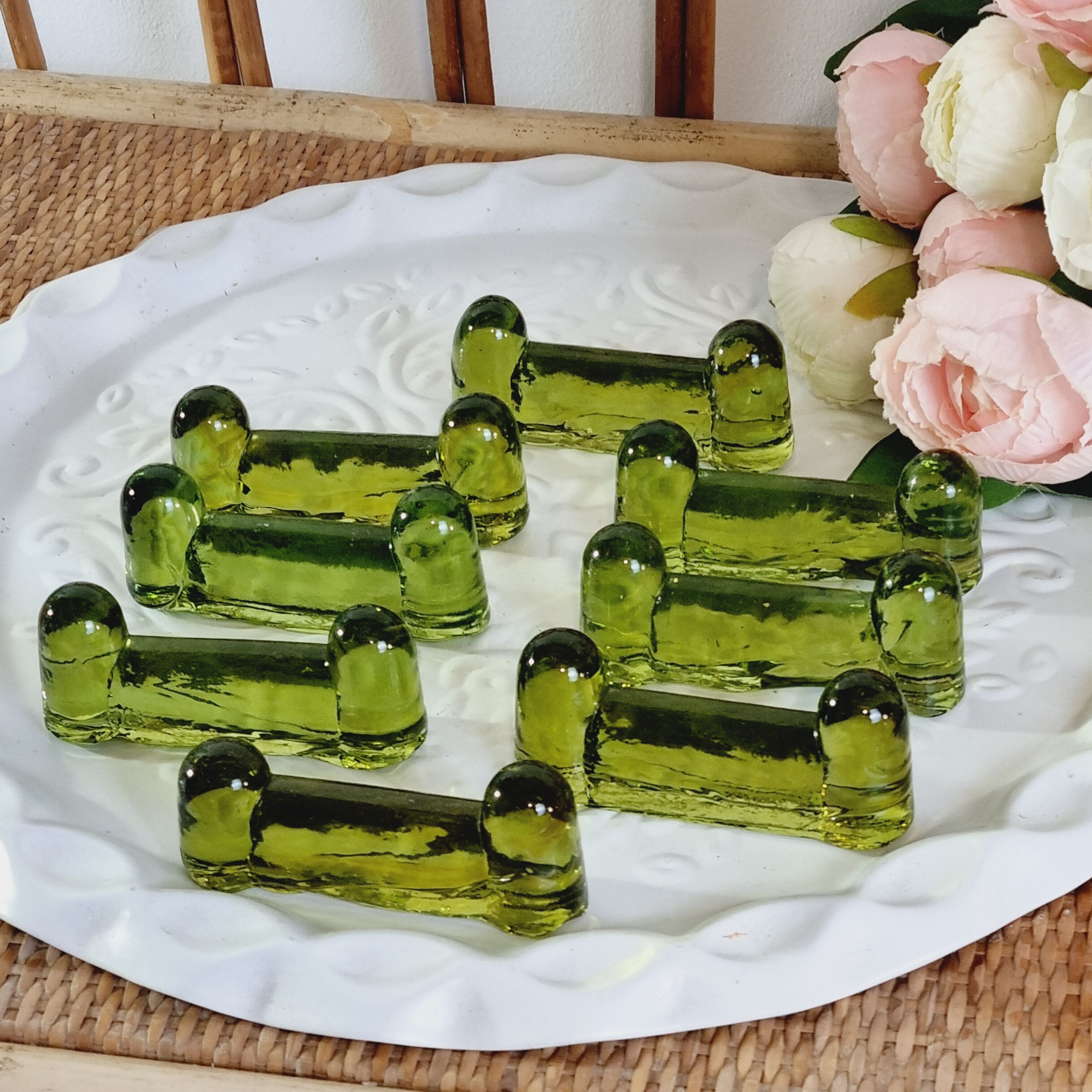 8 knife doors in green glass from BIOT