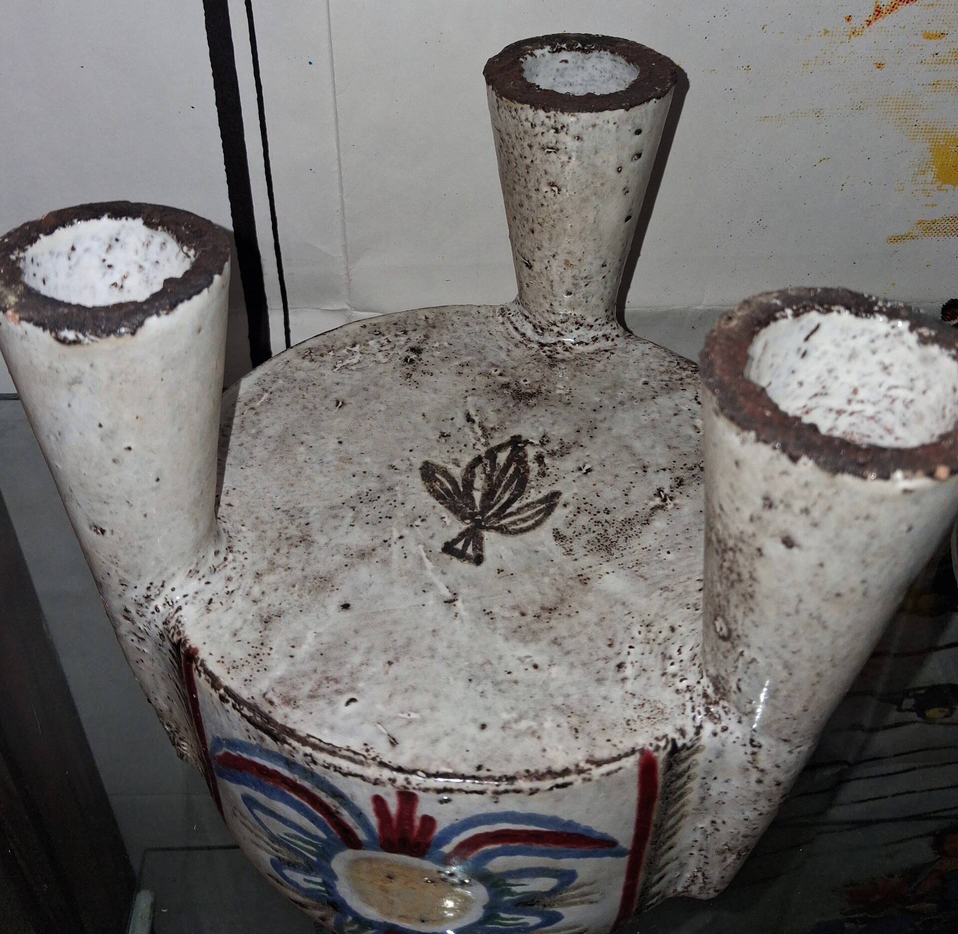 Covered tripod box in ceramic – Atelier Le Mûrier in Vallauris