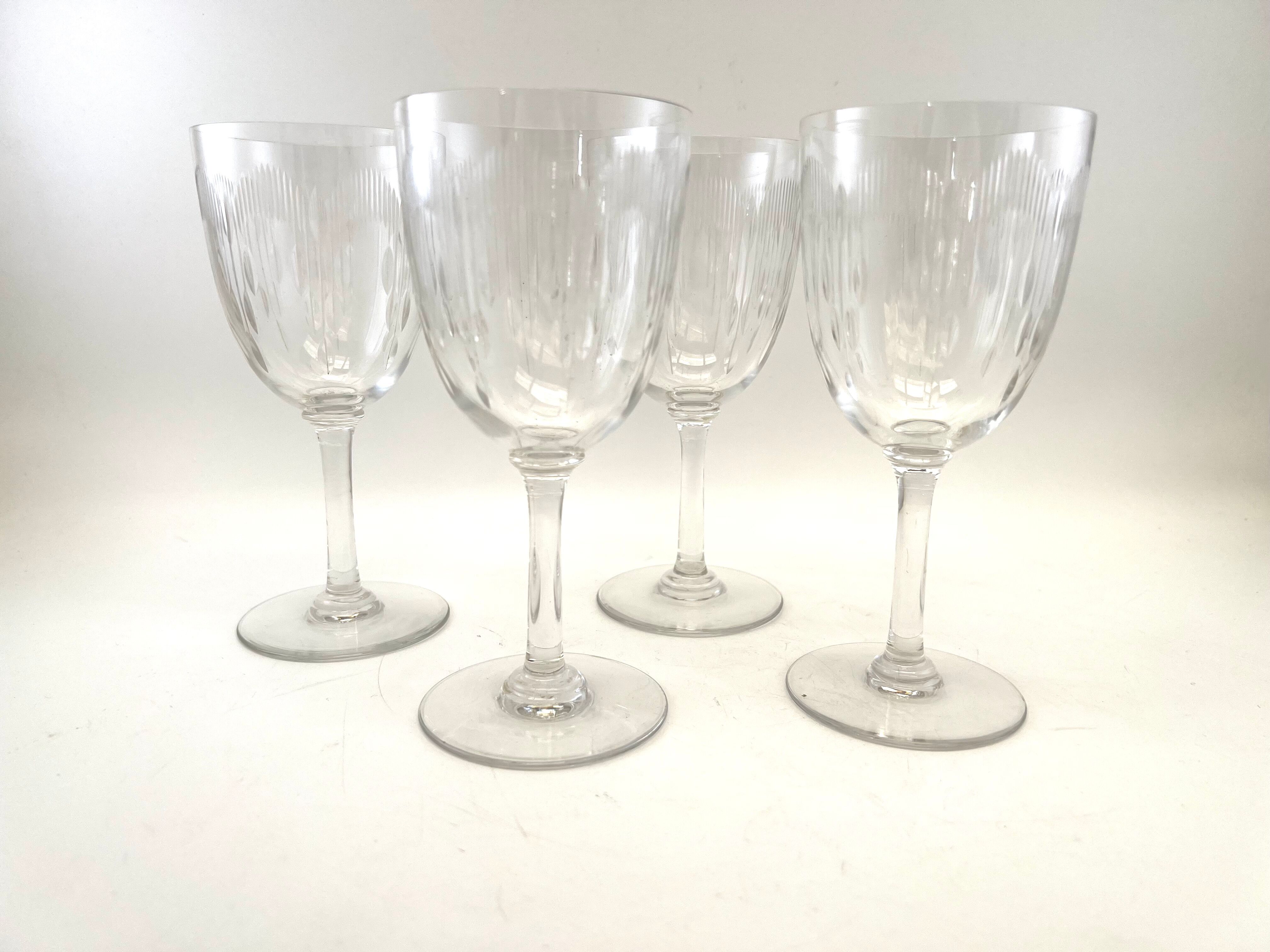 4 verres à vin cristal de Baccarat modèle Molière