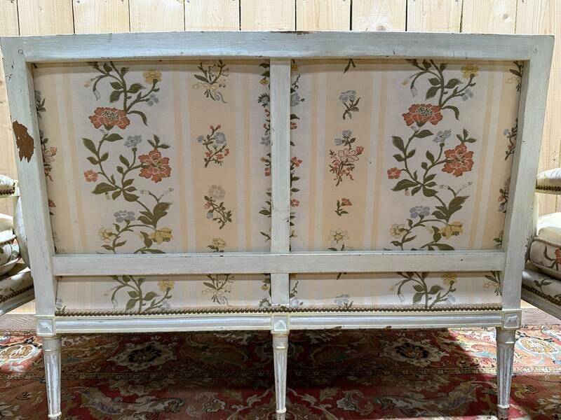 Salon de style Louis XVI Canapé et Paire de fauteuils