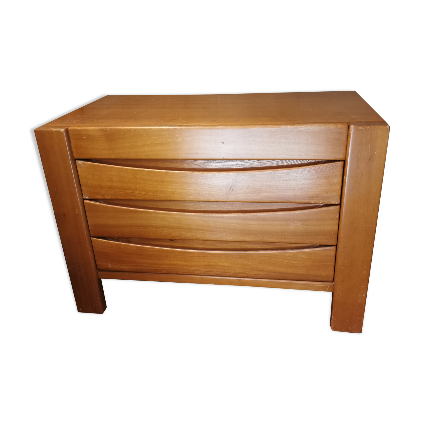 Dresser Regain house