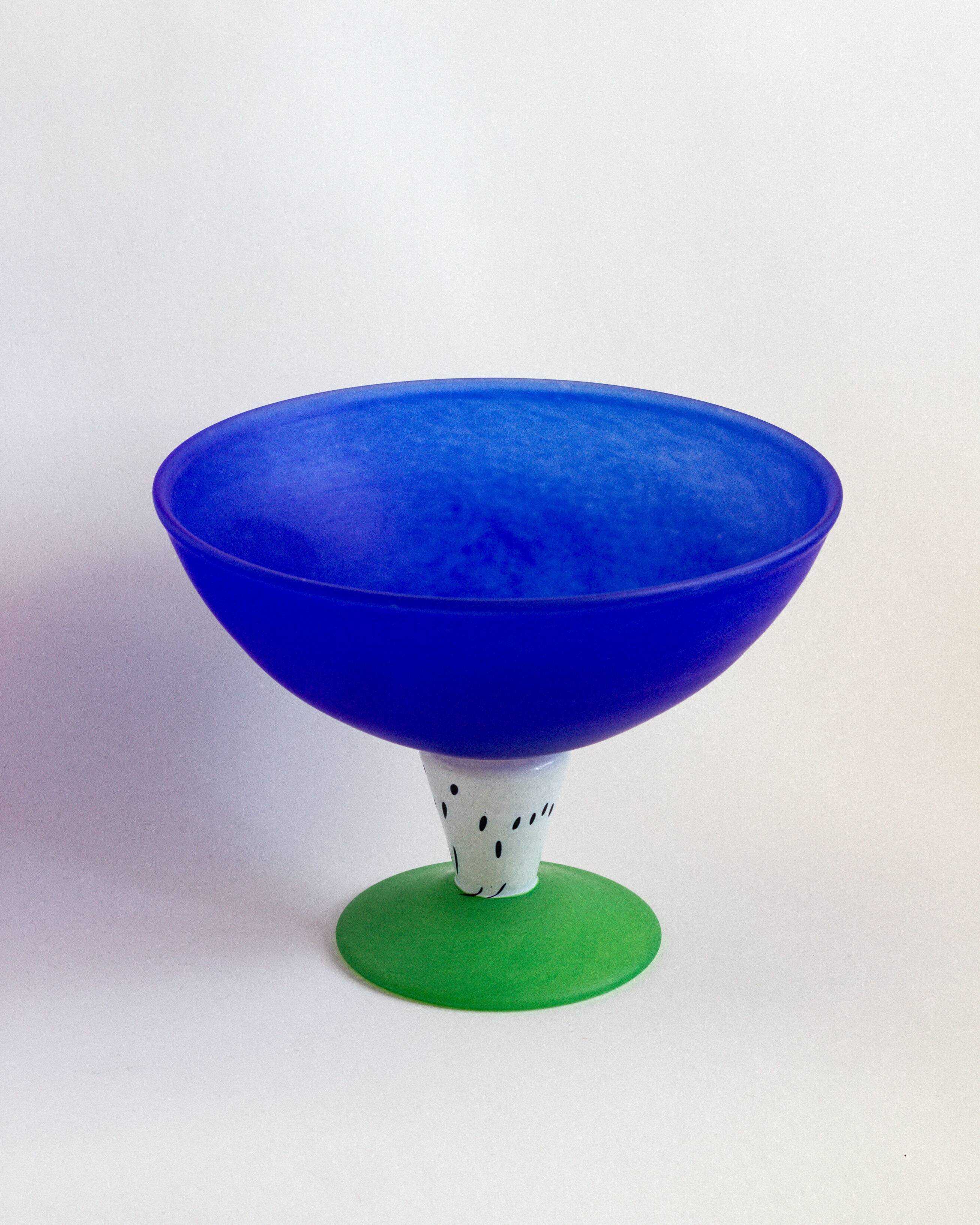 Fruit dish, fruit bowl, standing bowl, Gunnel Sahlin x Kosta Boda, Sweden