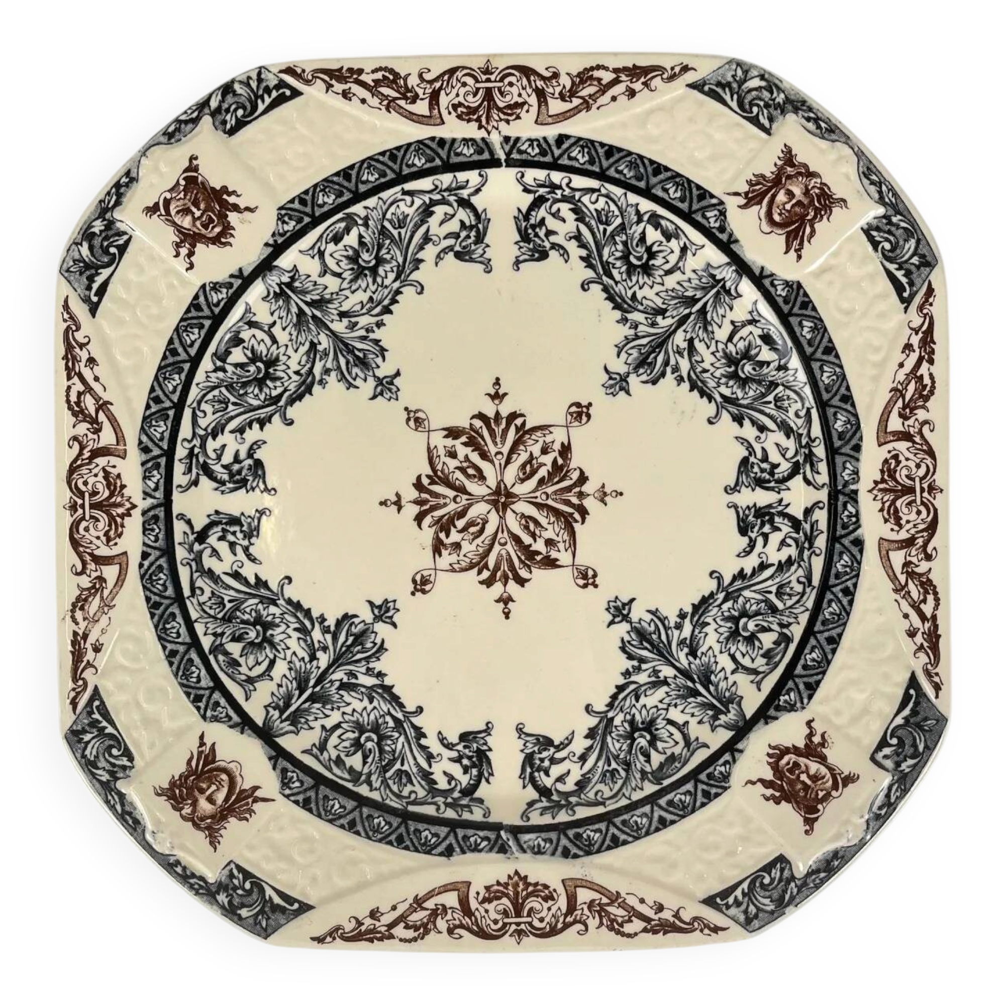 Square plate / Longchamp dish model "Diane", polychrome earthenware, late 19th century.