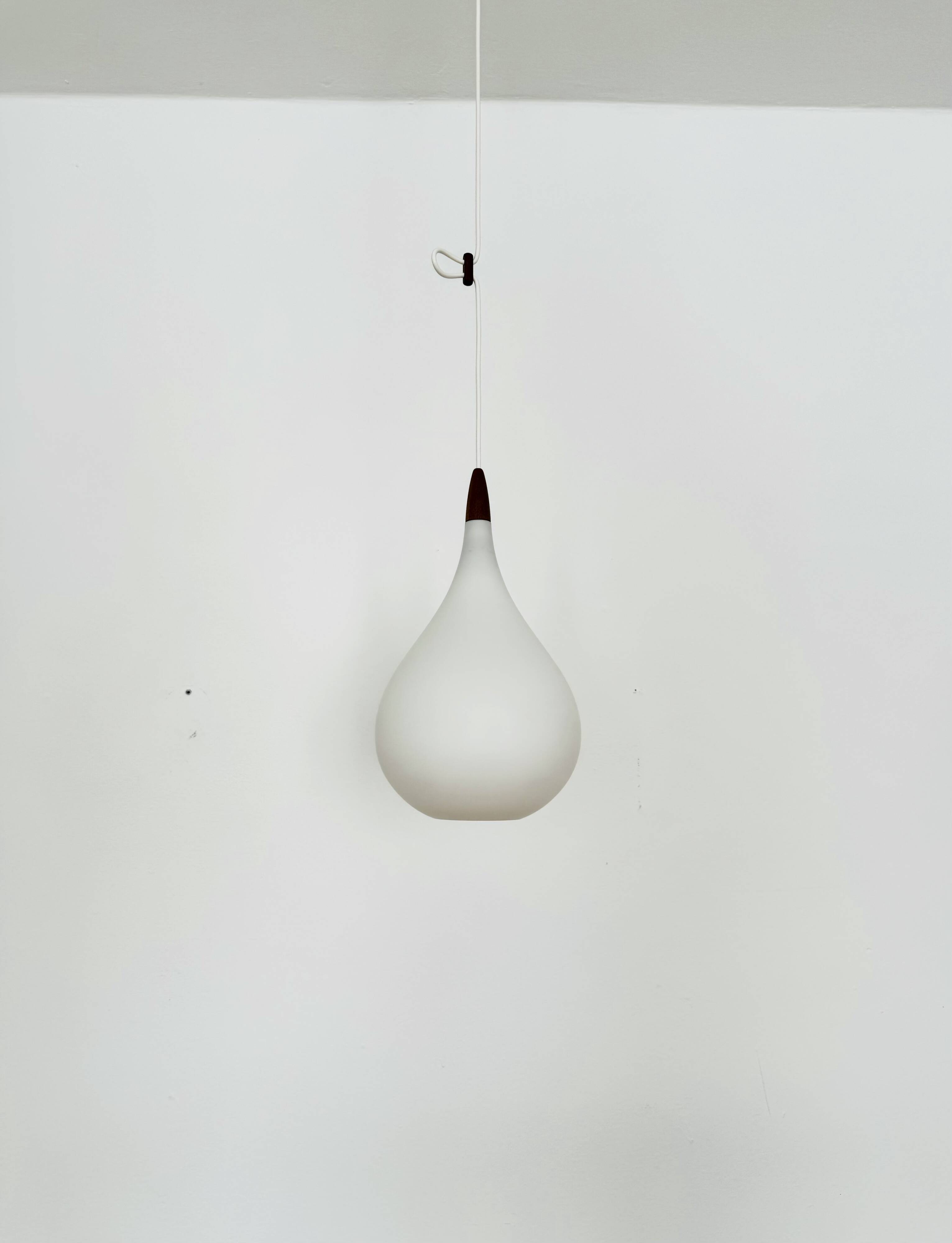 Lampe à Suspension Opaline par Uno et Östen Kristiansson