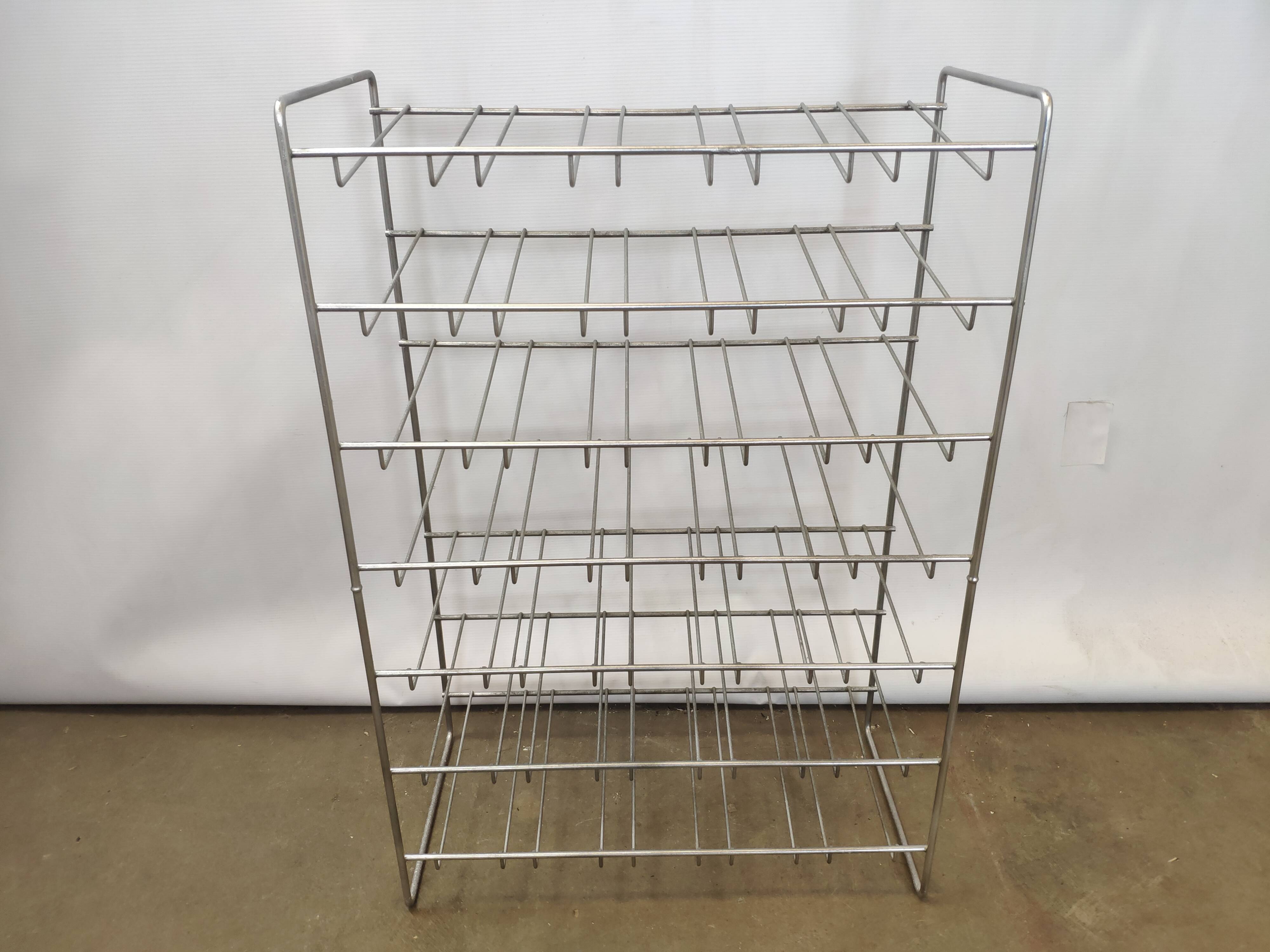 Metal bottle shelf locker