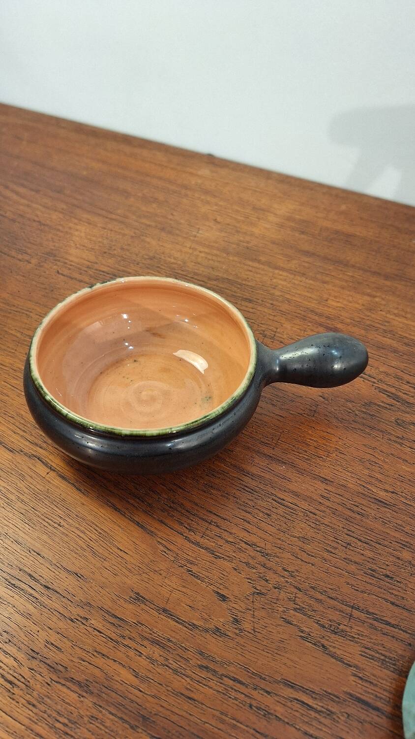 Ceramic pot empty pocket