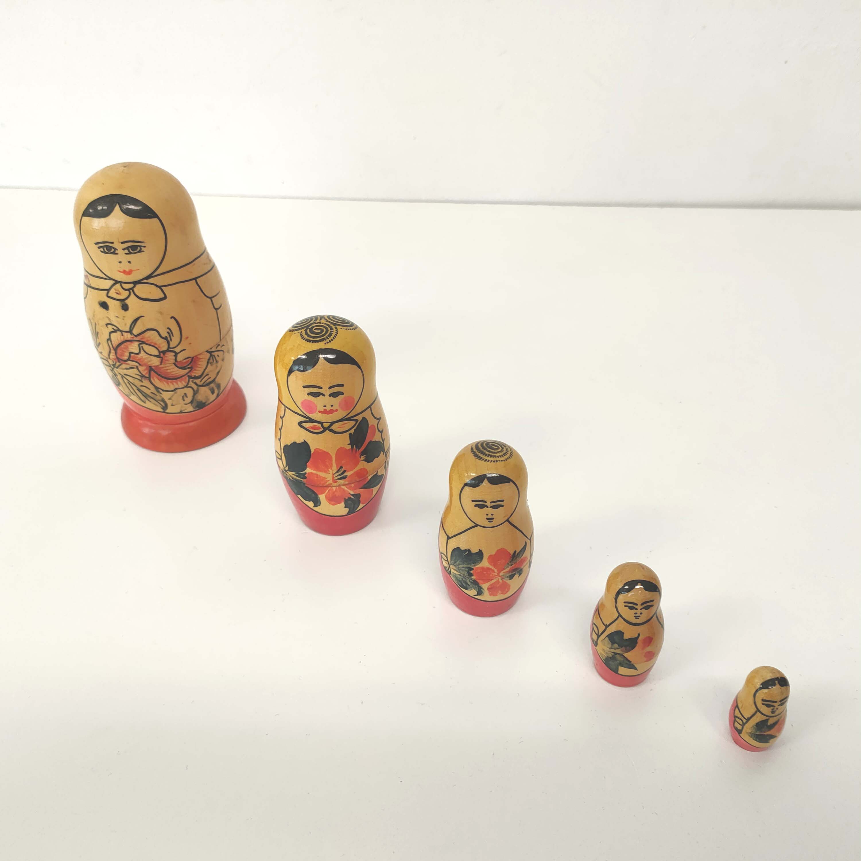 Russian dolls gigognes matriochka