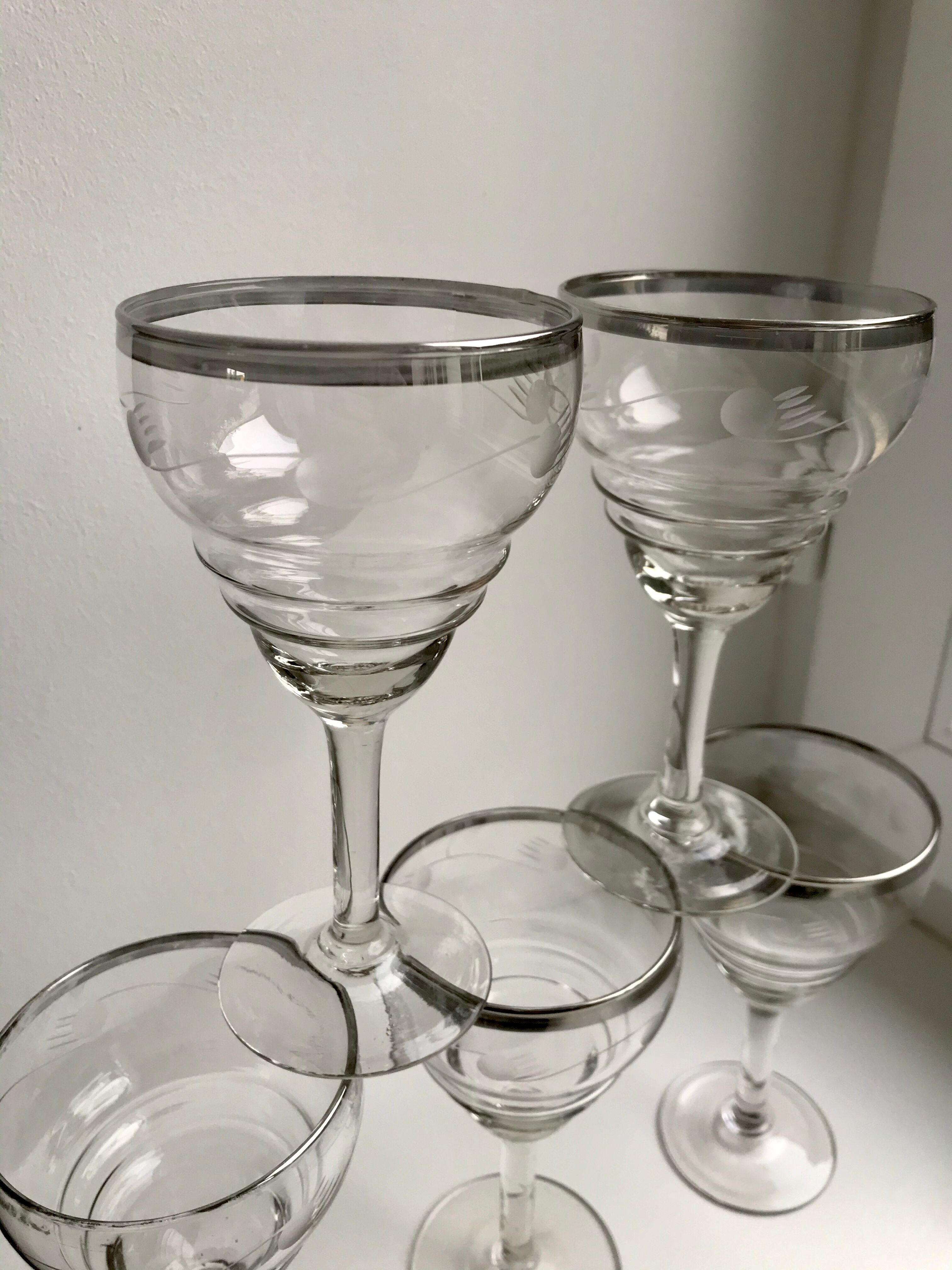 Set of 5 wine glasses in engraved crystal and silver edging 50s