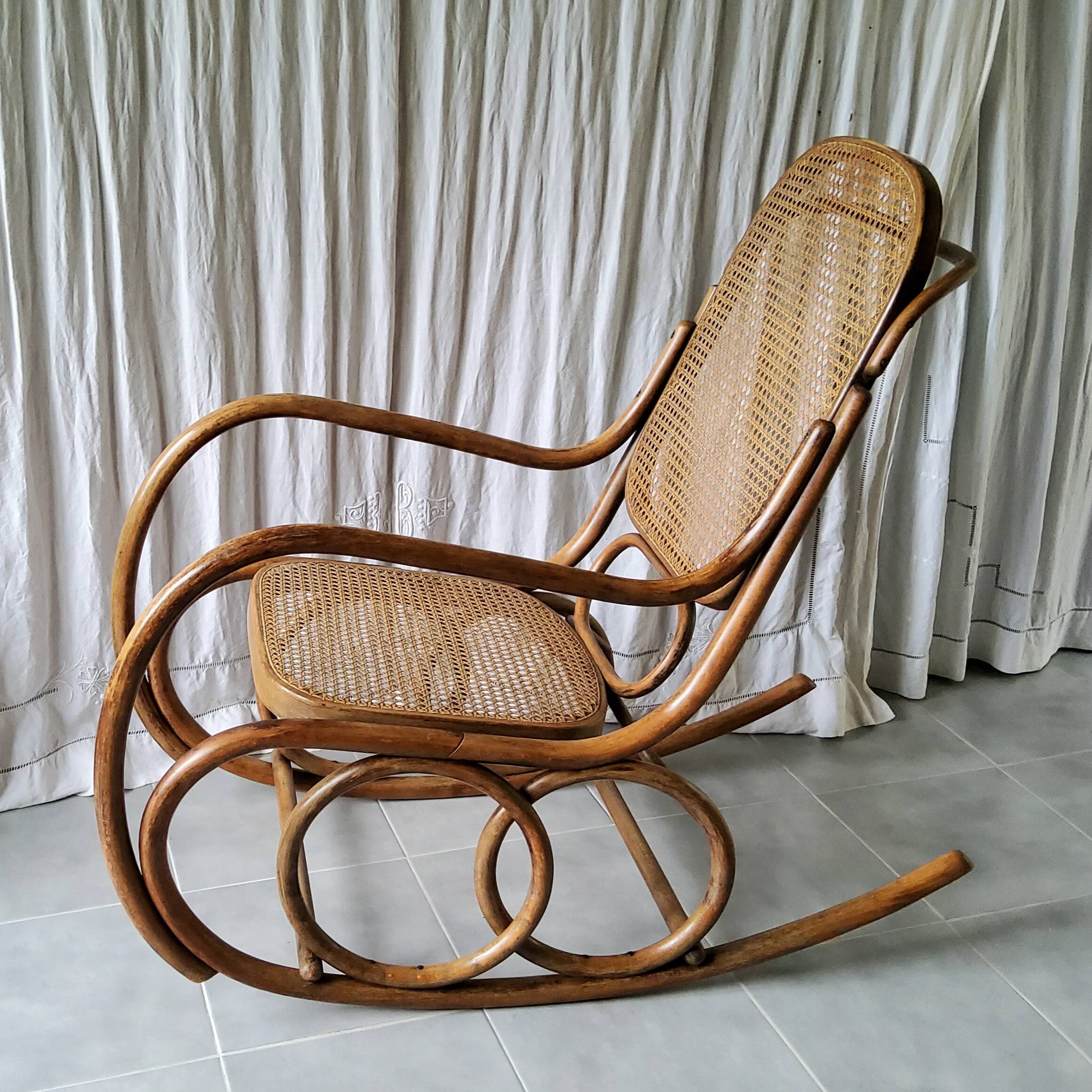 Fauteuil à bascule vintage