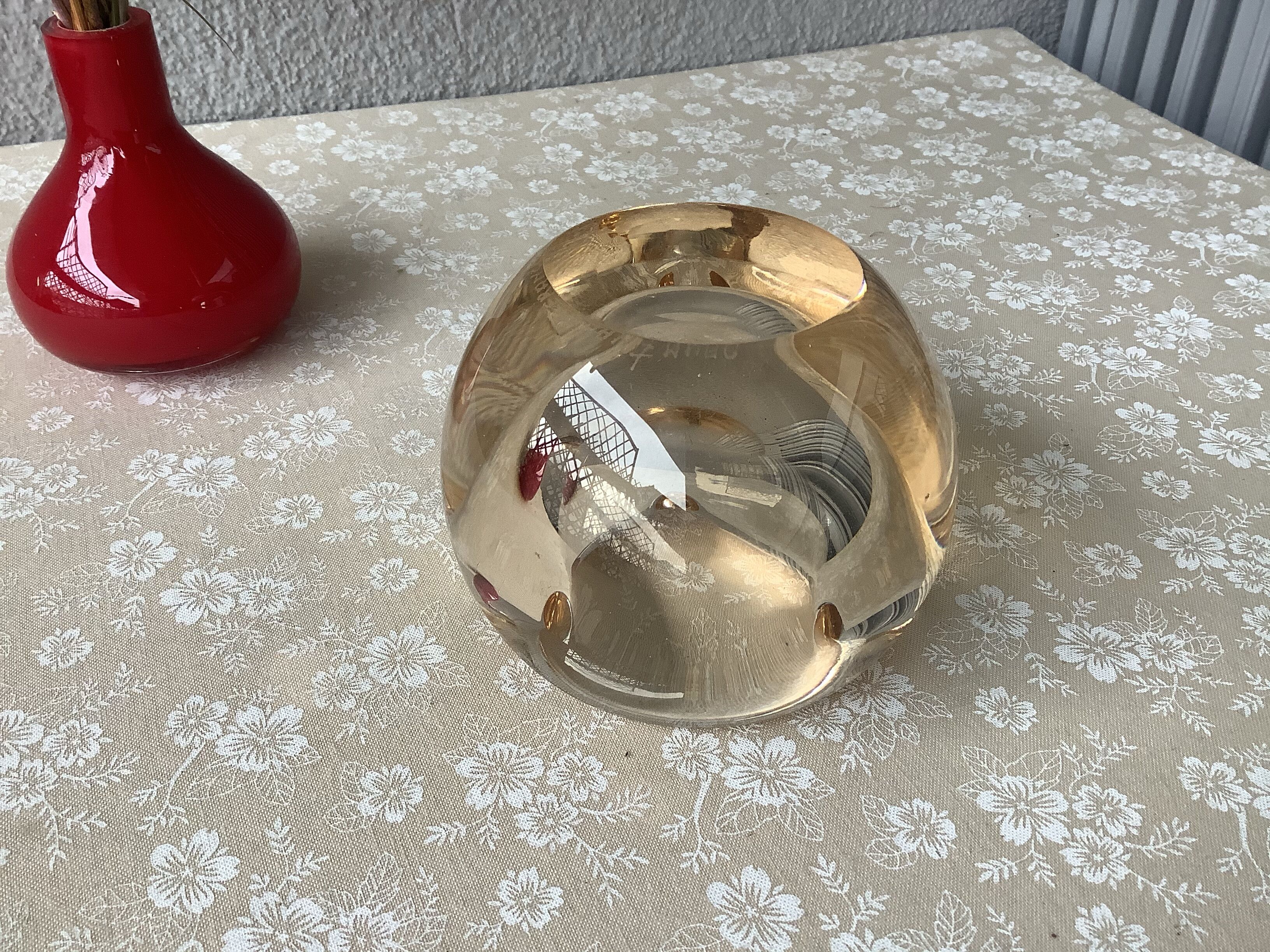 Daum ashtray by Daum Nancy France