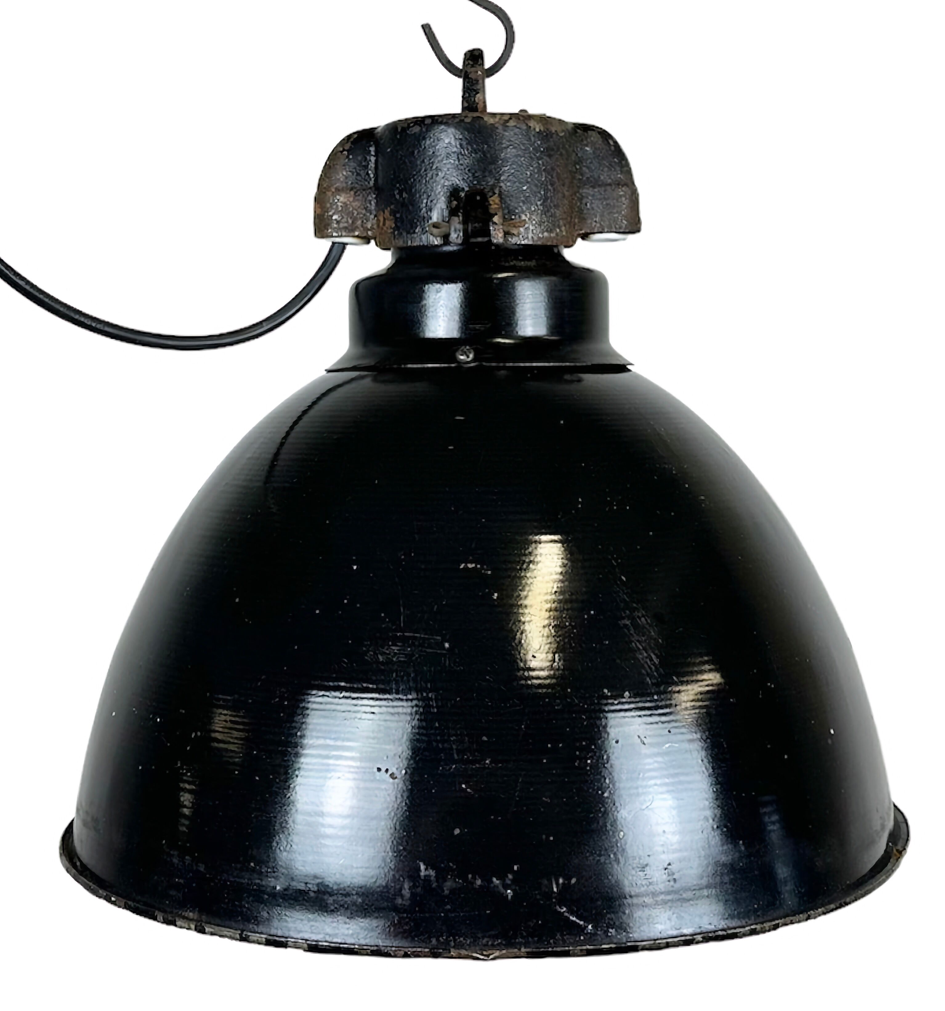Industrial Bauhaus Black Enamel Pendant Lamp, 1930s