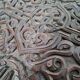 Ancien coffre en bois sculpté oriental