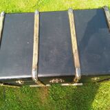 Magnificent travel trunk late 19 th completely renovated