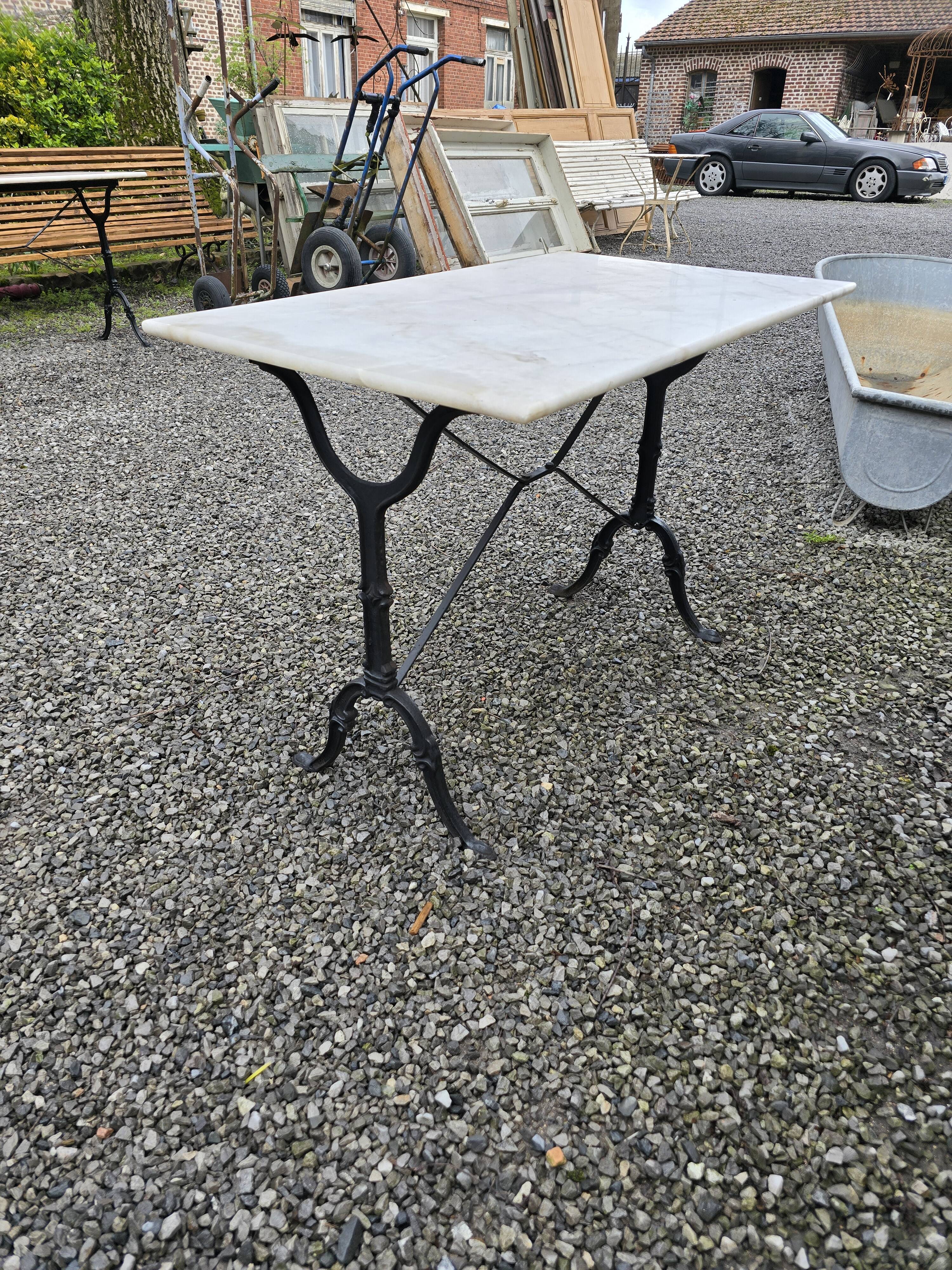 Table bistrot plateau en marbre