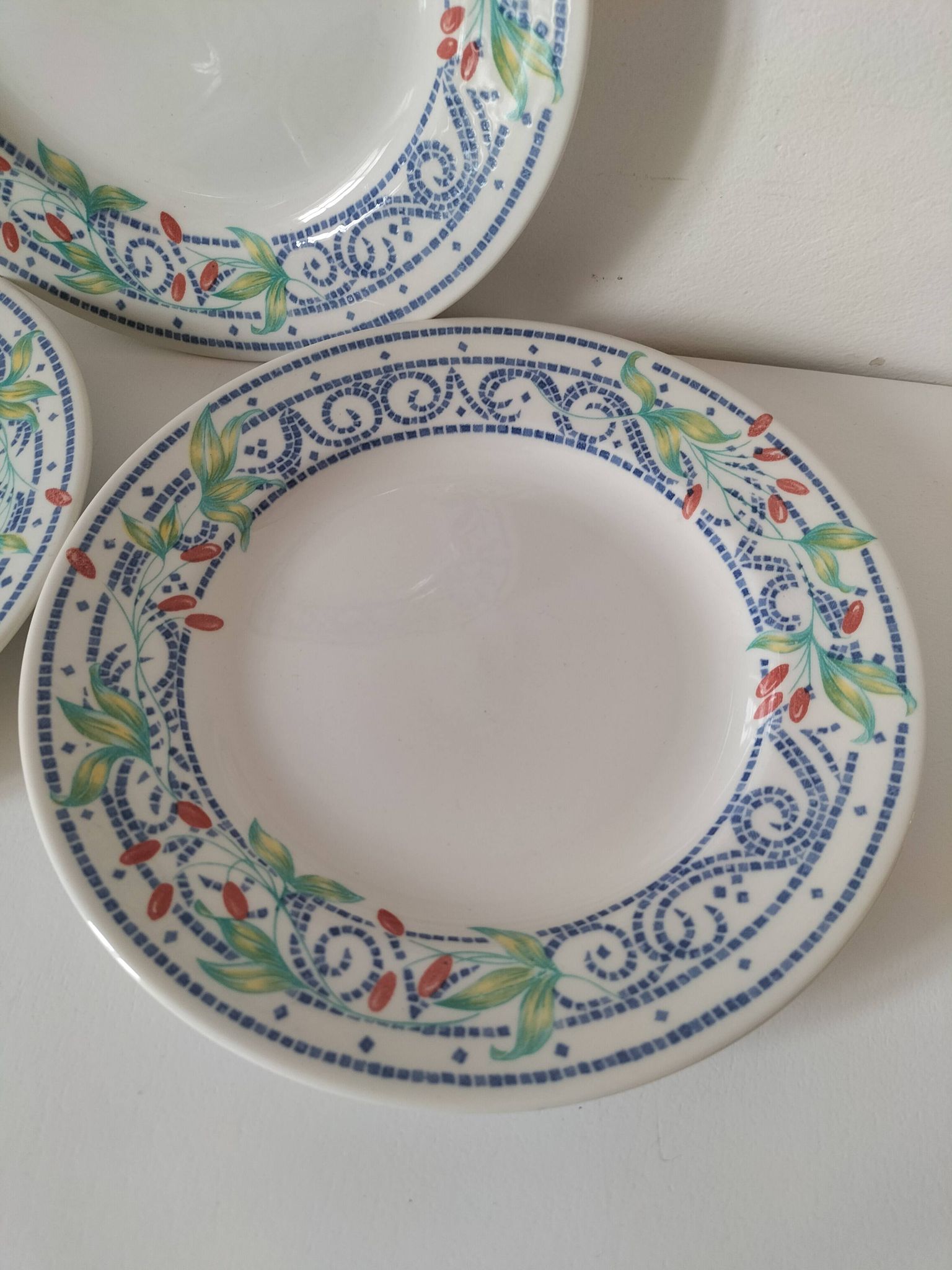 3 plates Churchill England mosaic and floral design
