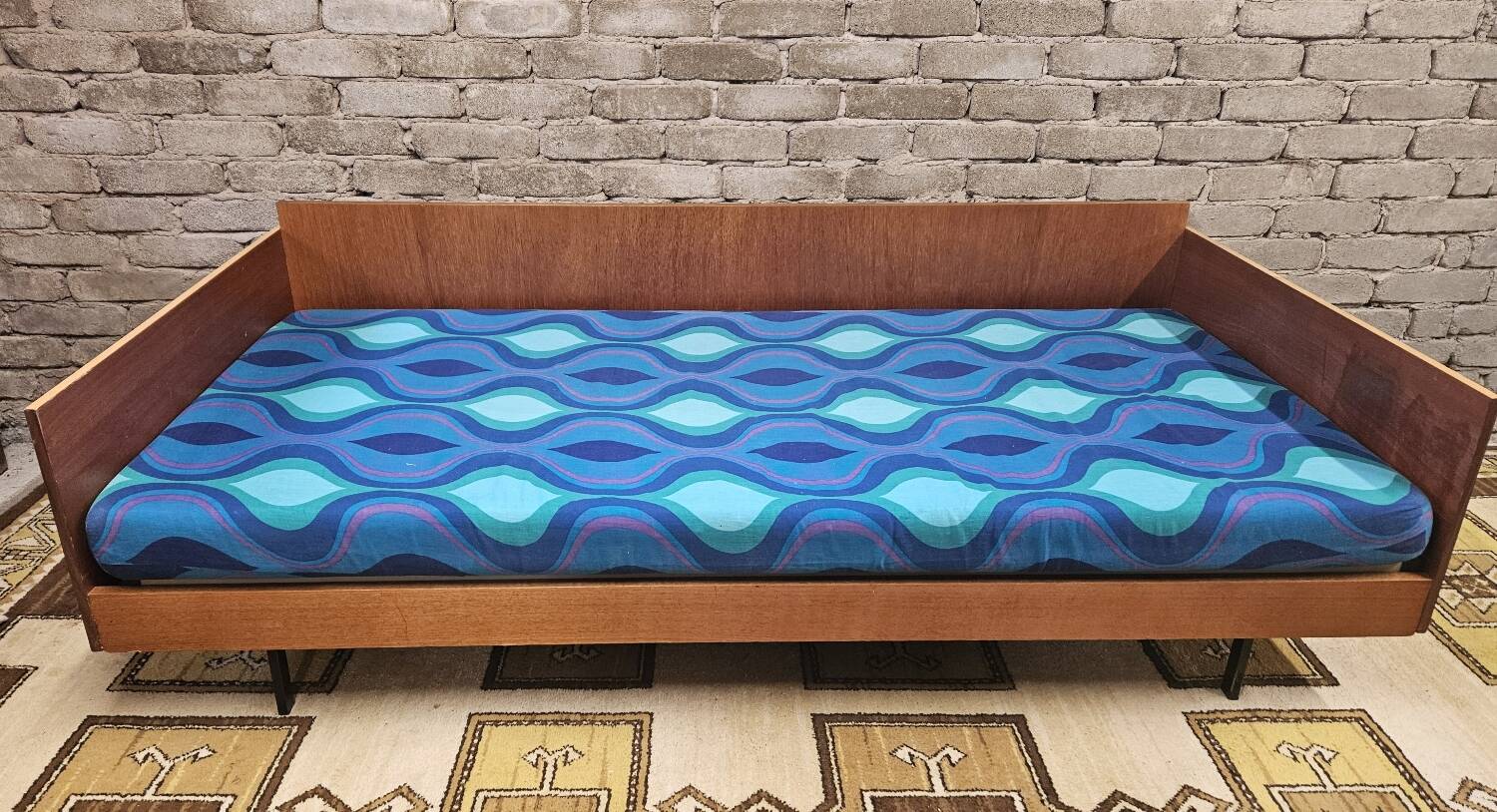Vintage 1970s daybed