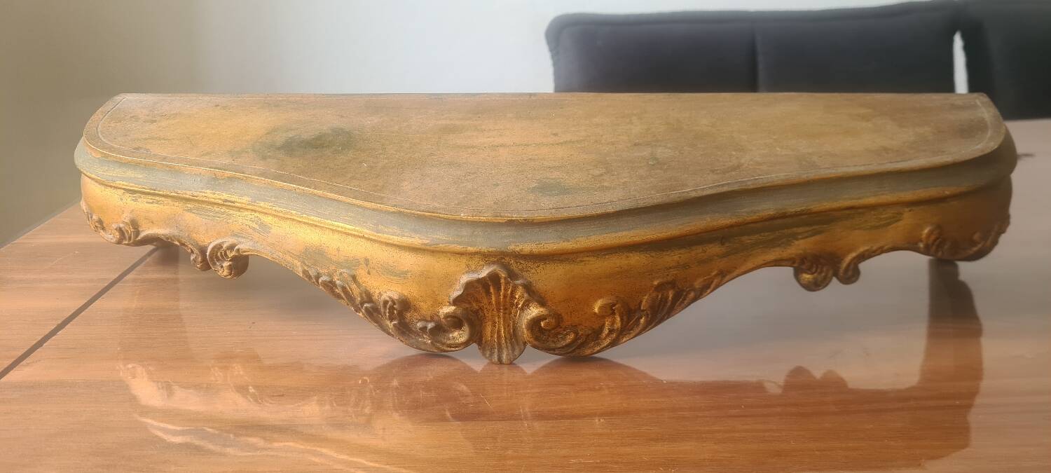 Shelf in wood and gold paint