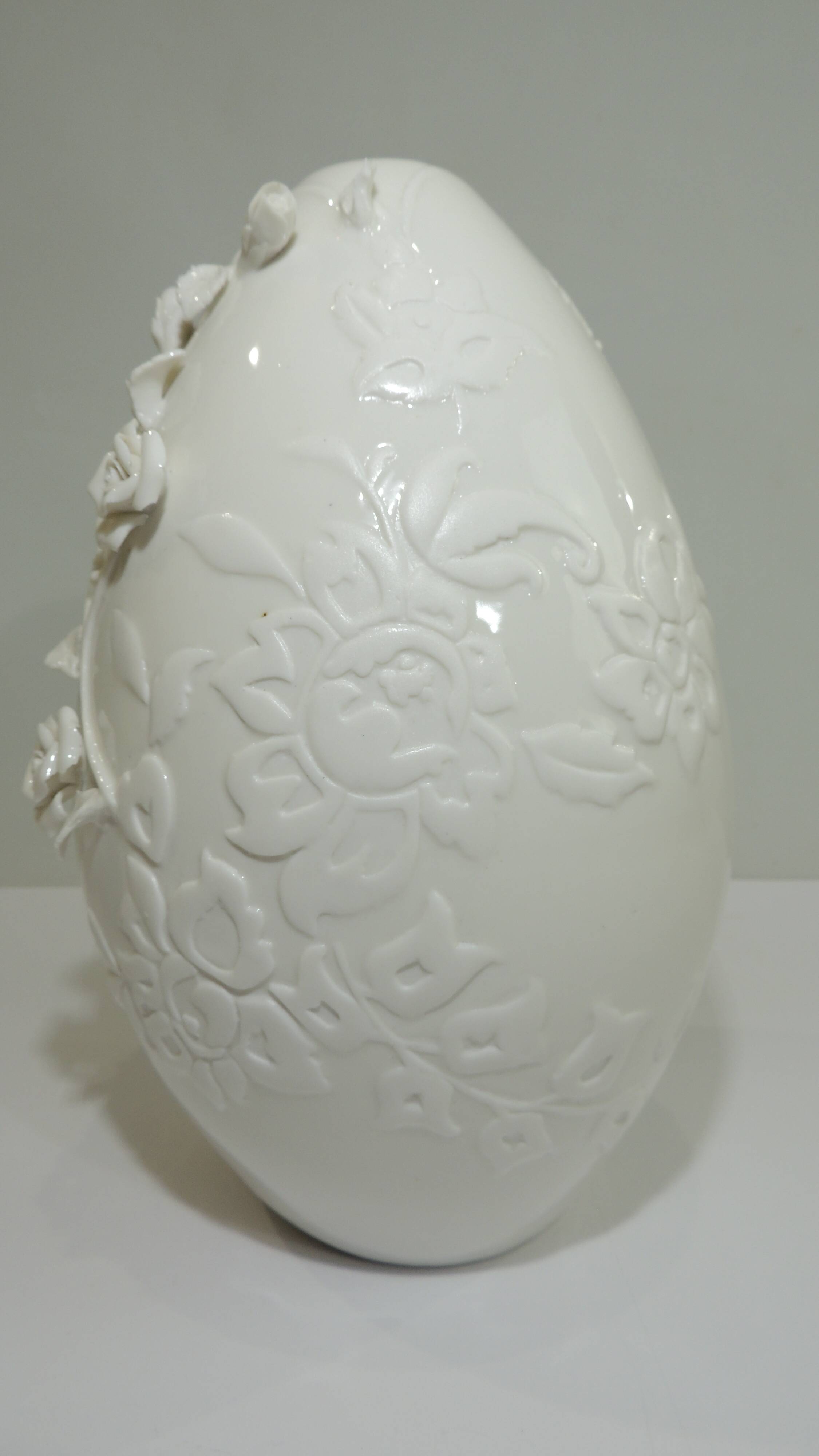 Slush porcelain vase / vintage