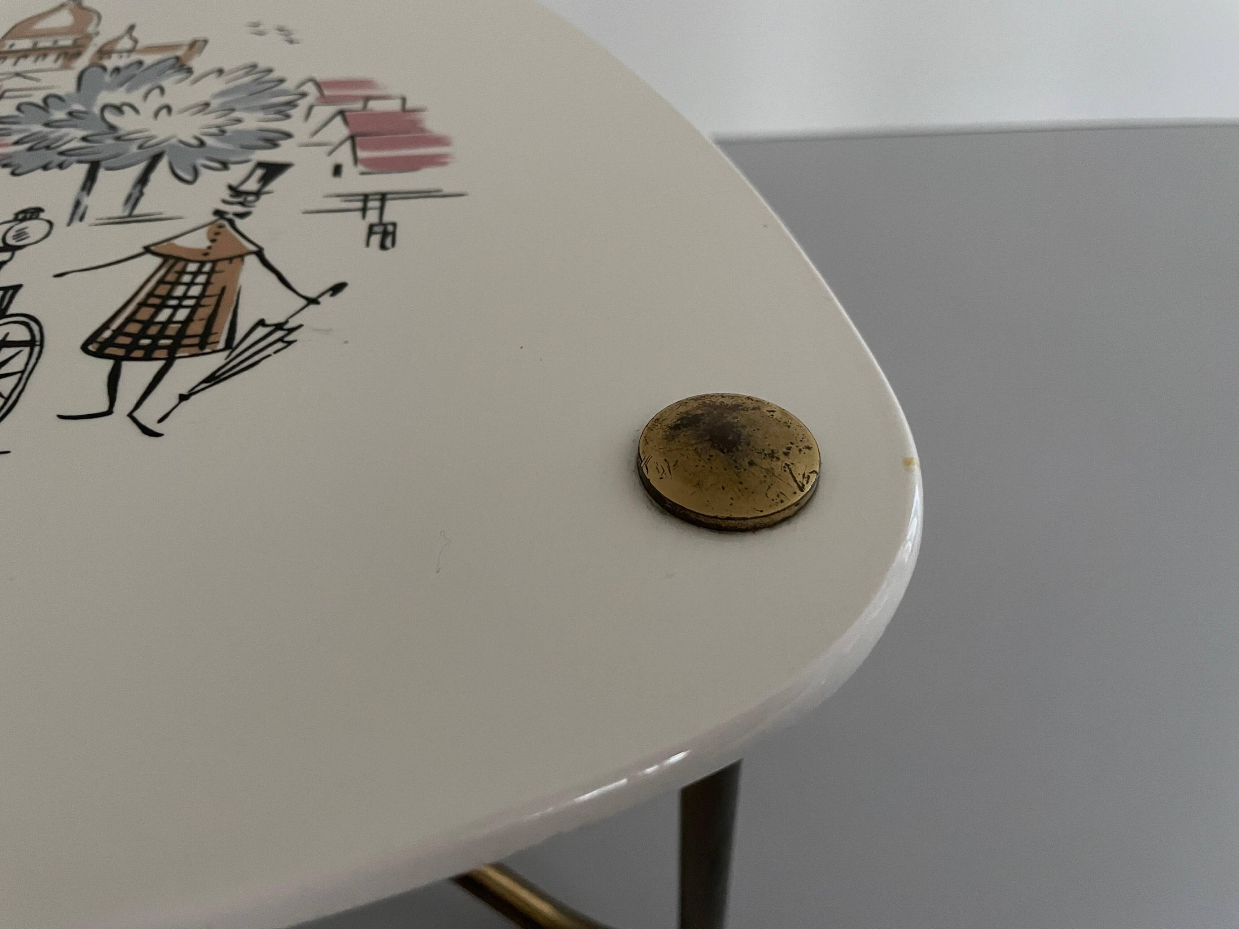 Illustrated jardinière from the mid-century with tripod legs in ceramic, 1960s, Germany.