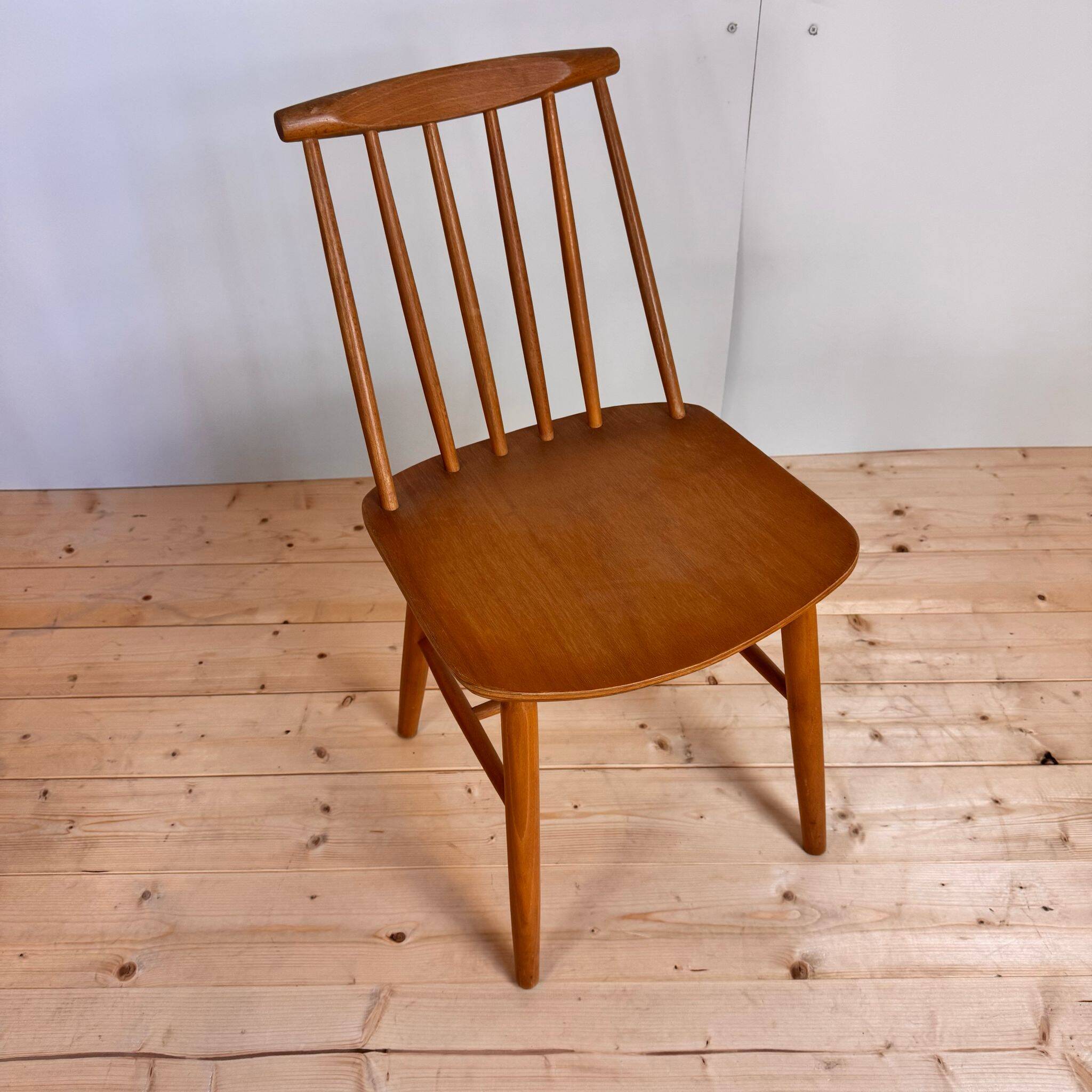 'J77' chair, Folke Pålsson for FDB Møbelfabrik, Denmark
