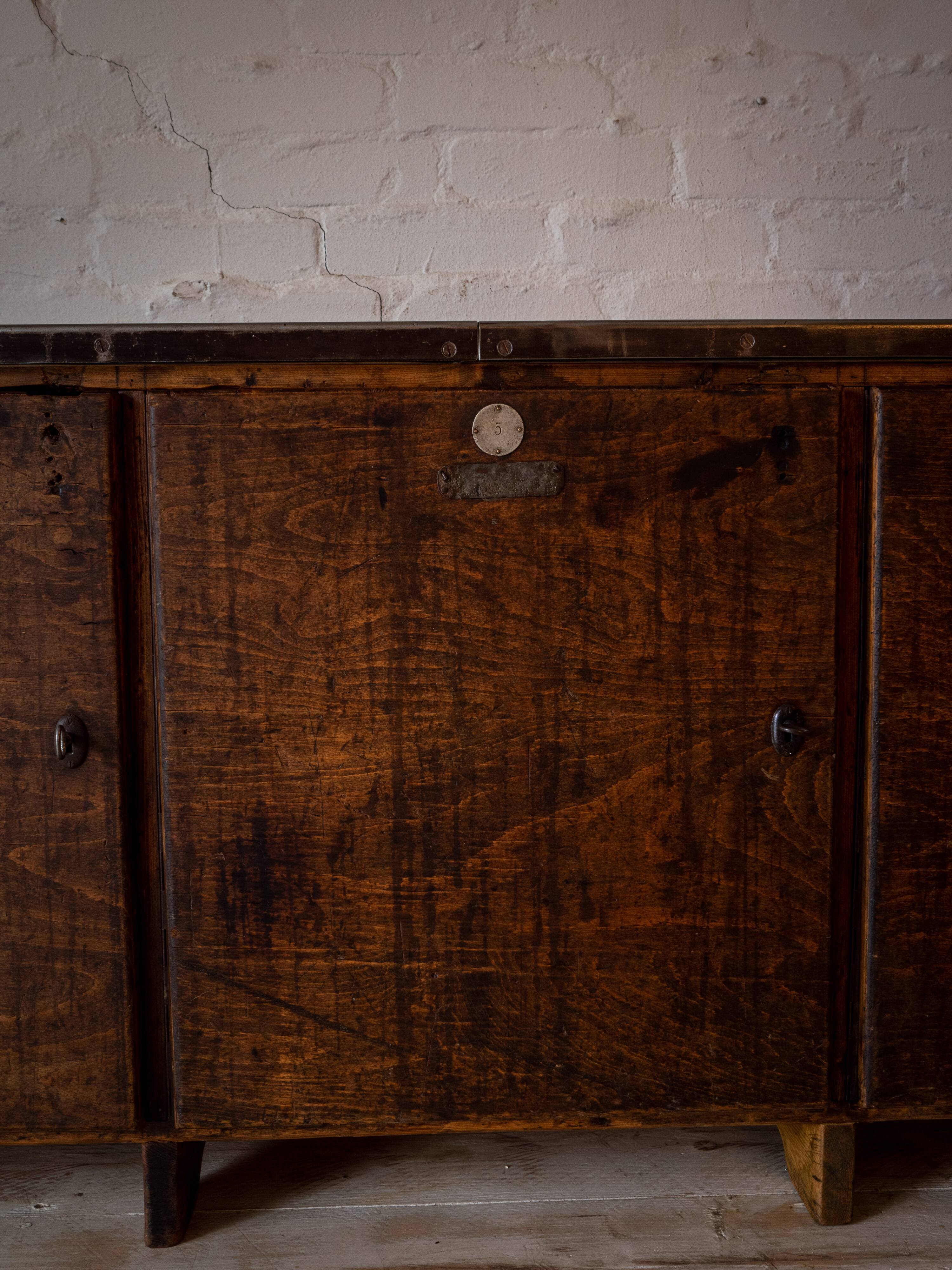 Industrial workshop cabinet sheet metal fitting "45EZ"