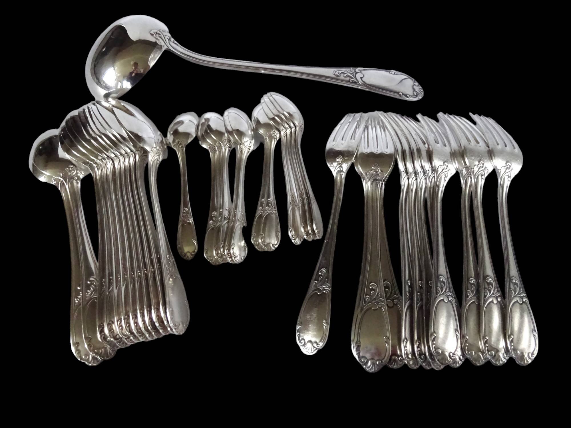Silver metal cutlery set - 37 pieces - Frionnet François