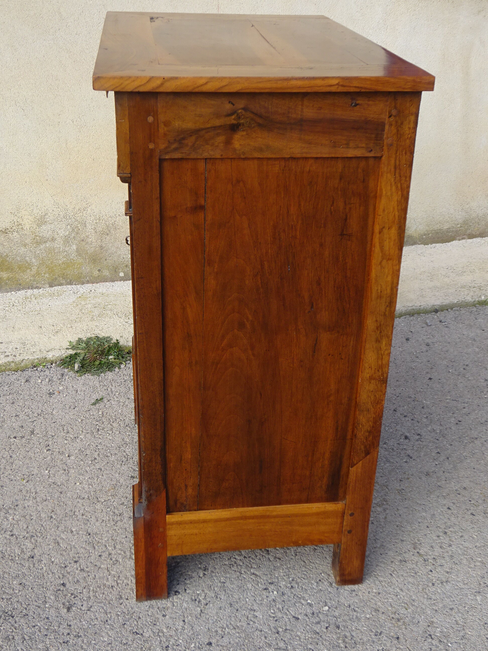 Empire jam maker in solid walnut