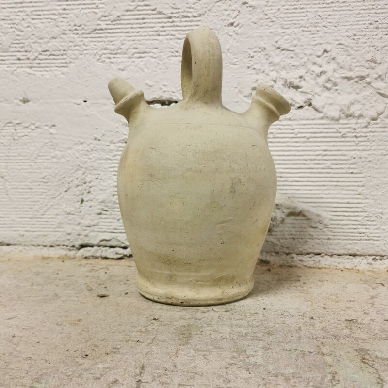 Terracotta gargoulette