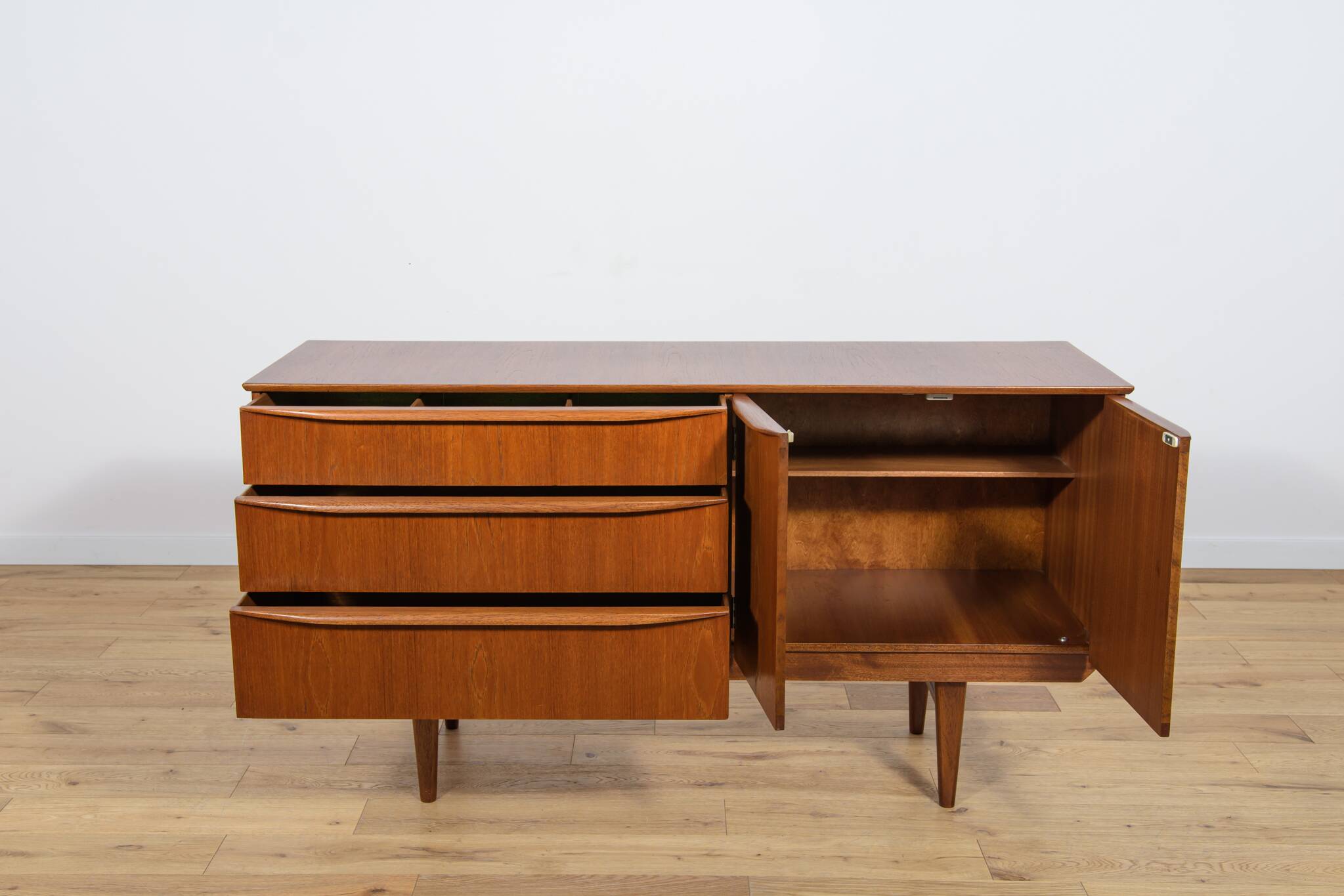 Small Mid-Century British Teak Sideboard, 1960s