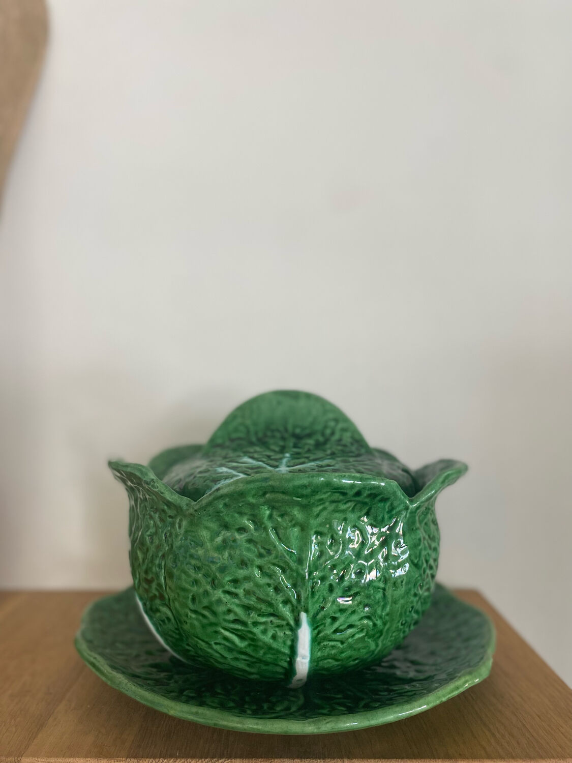 Slurry tureen and its tray