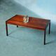 Table basse scandinave vintage rénovée, table moderne du milieu du siècle.
