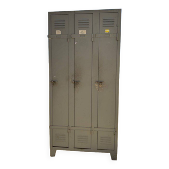 Vintage industrial locker 3 doors