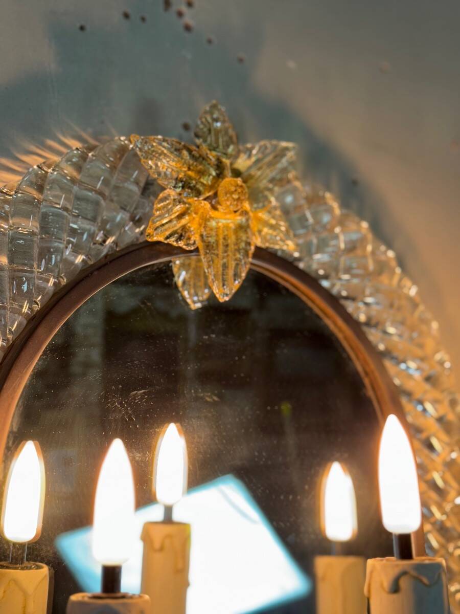 Pair of “trecchia” mirror wall lights, Venice, circa 1950, Murano glass inc.