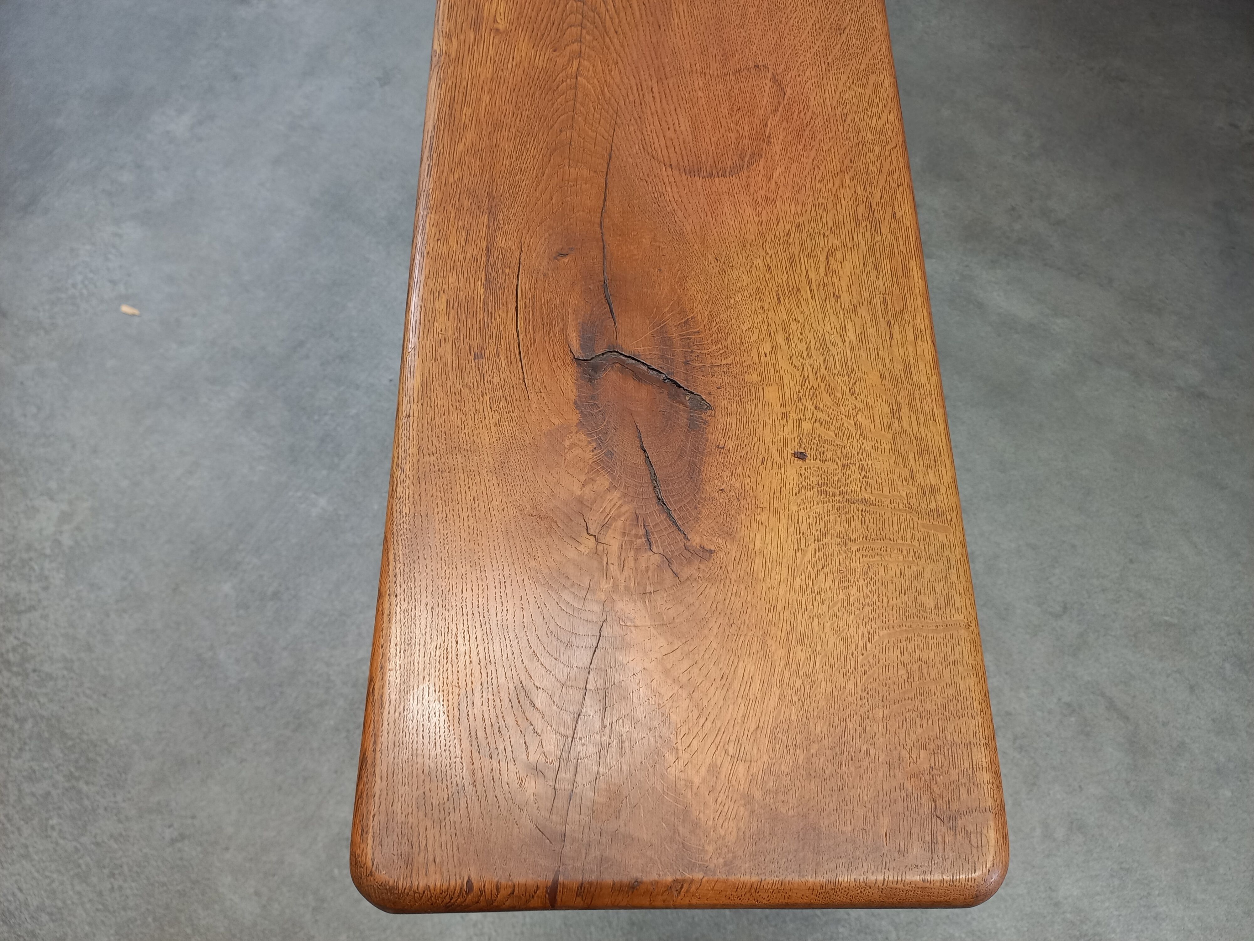 Farmhouse table and its 2 benches