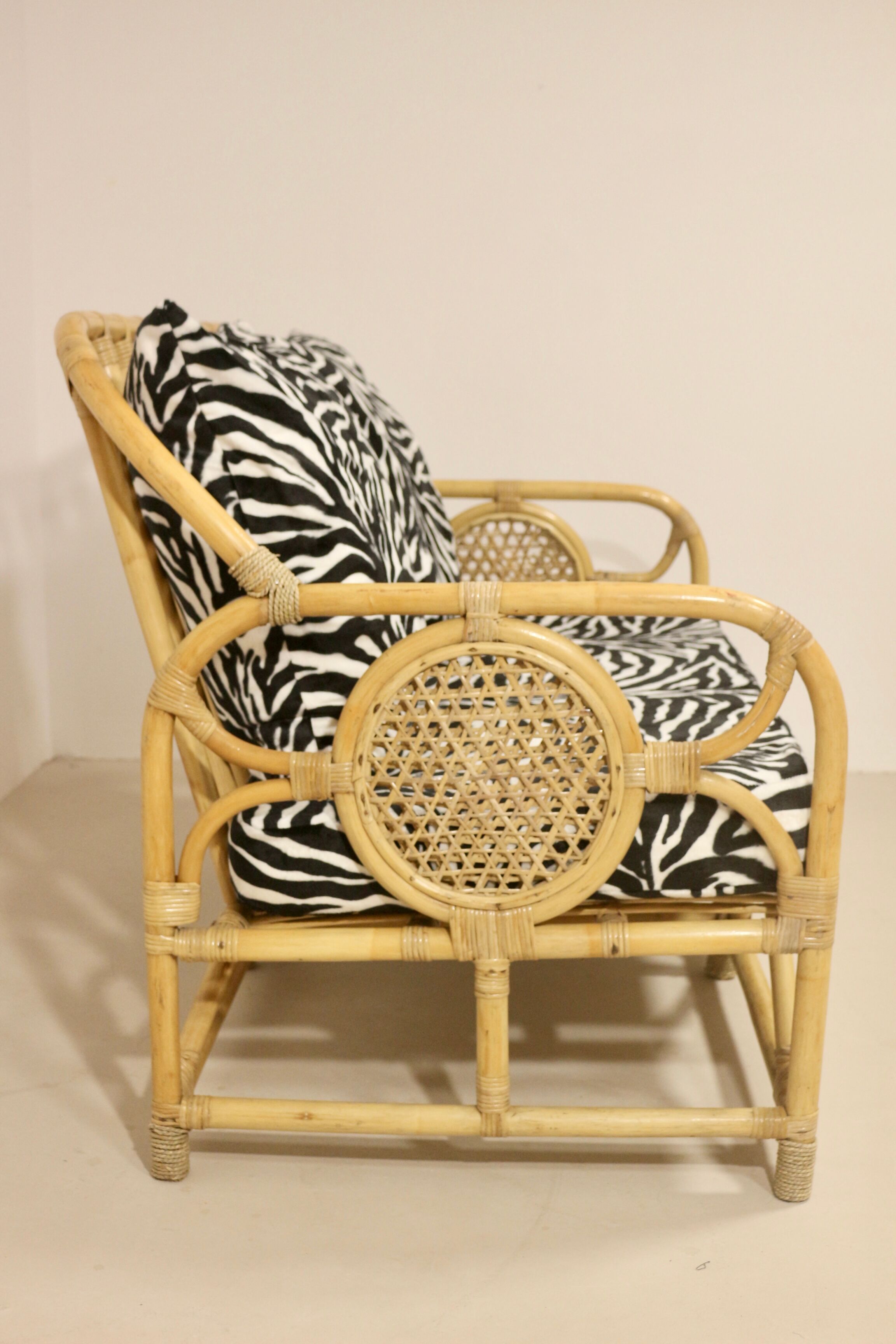 Vintage rattan sofa 2 places year 60