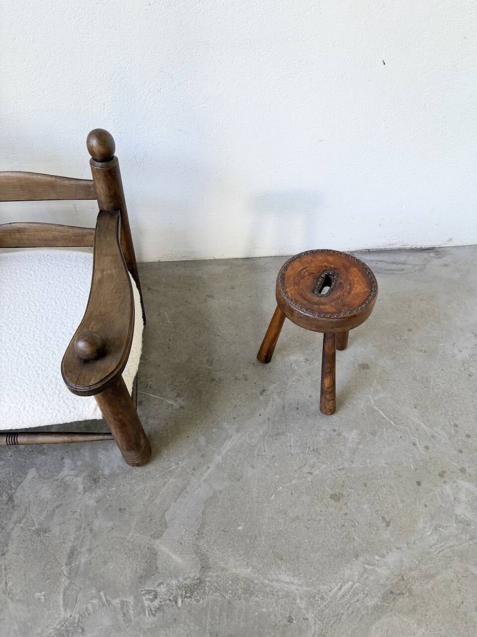 Three-legged shepherd stool oak
